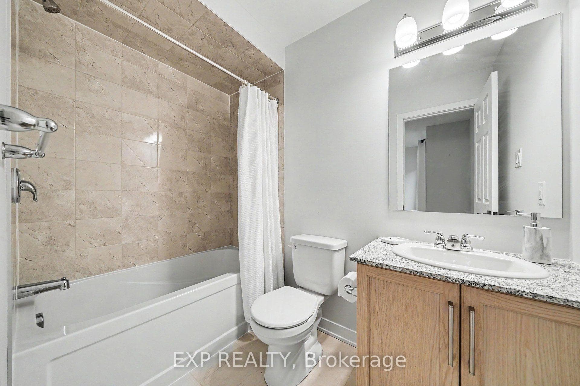 818 Crossgate Street photo 27
