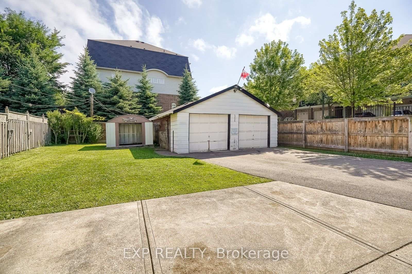 1141 Haig Boulevard photo 28
