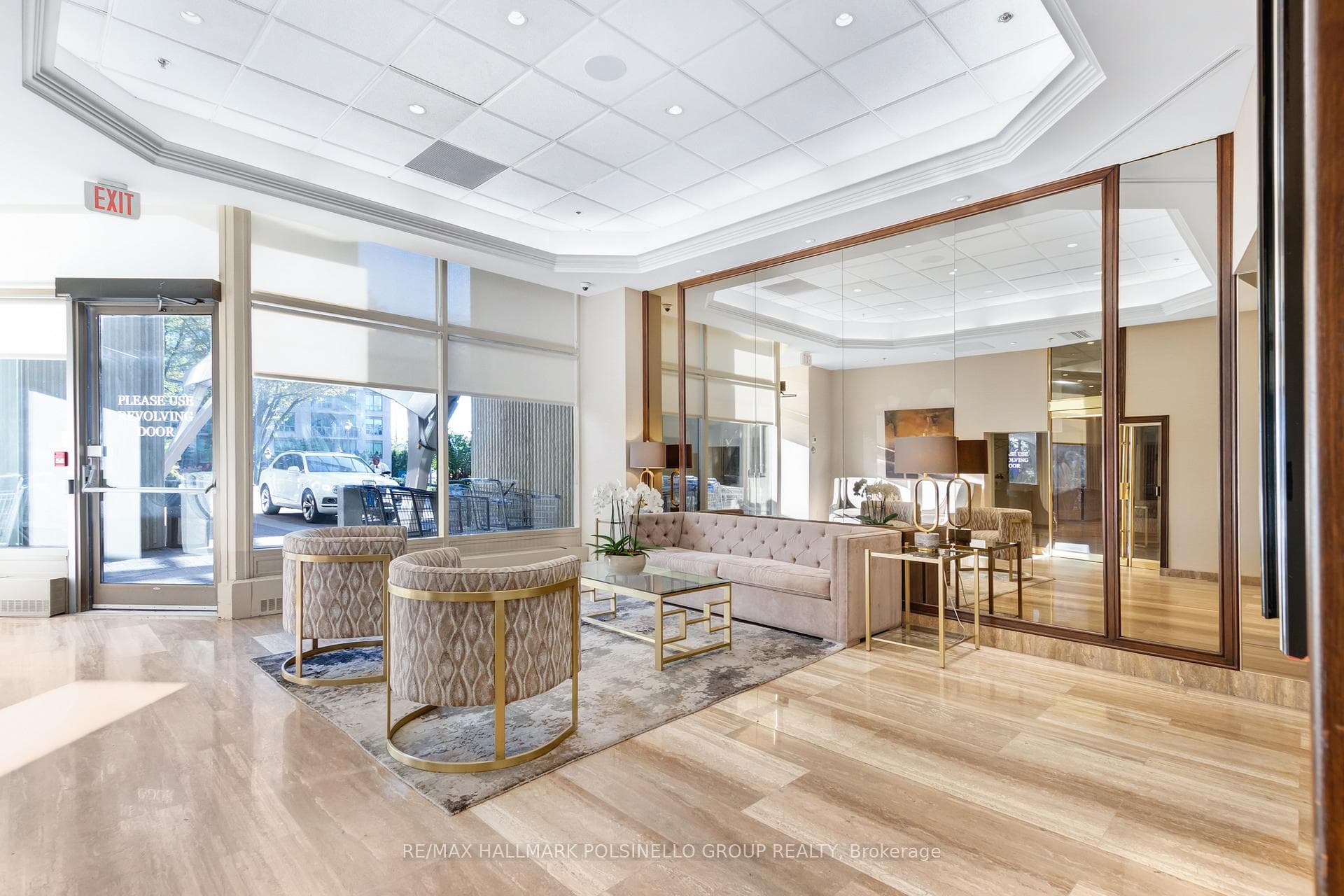 2045 Lake Shore Boulevard Unit 609 photo 4