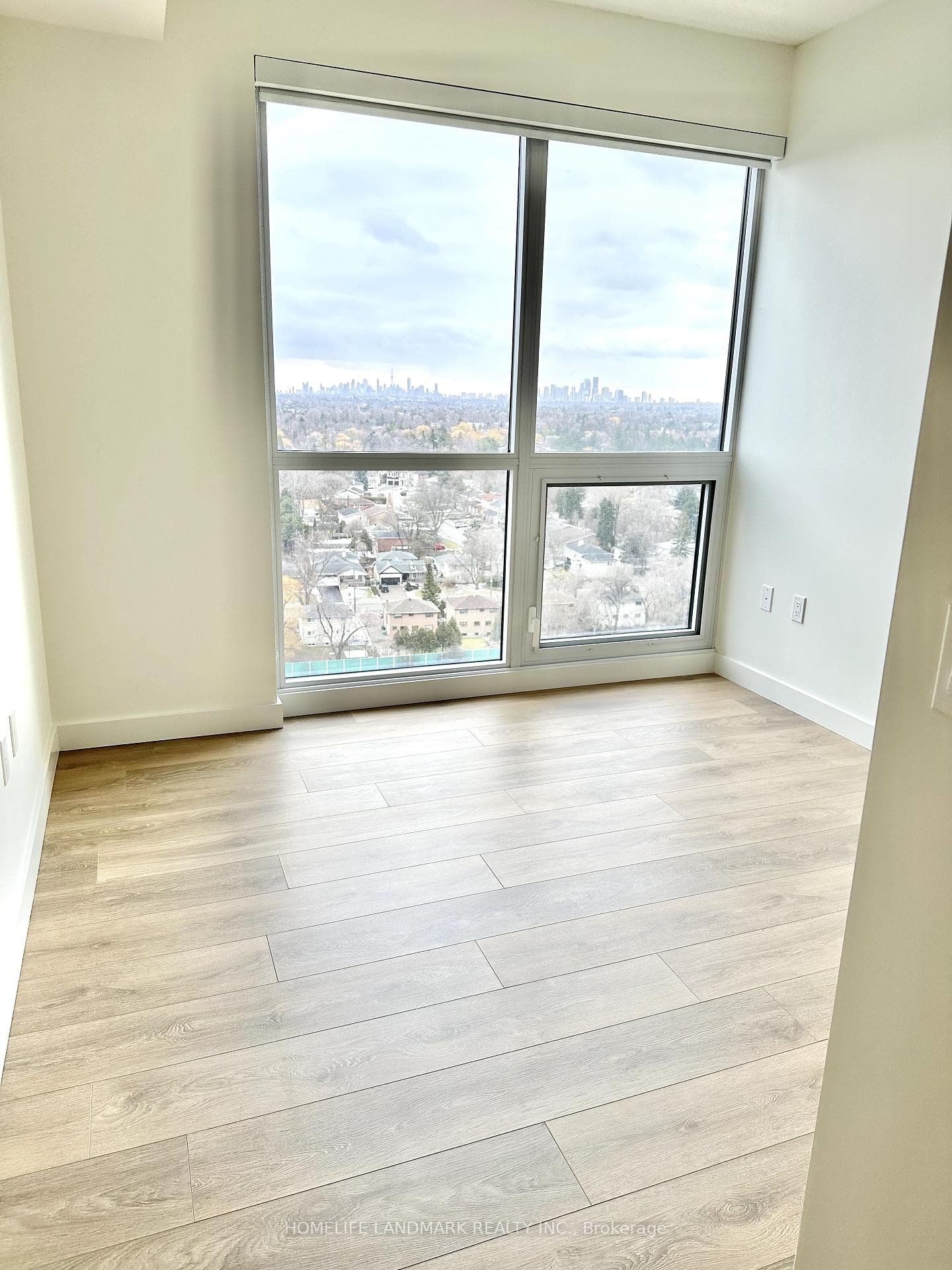 95 Mcmahon Drive Unit 2206 photo 11