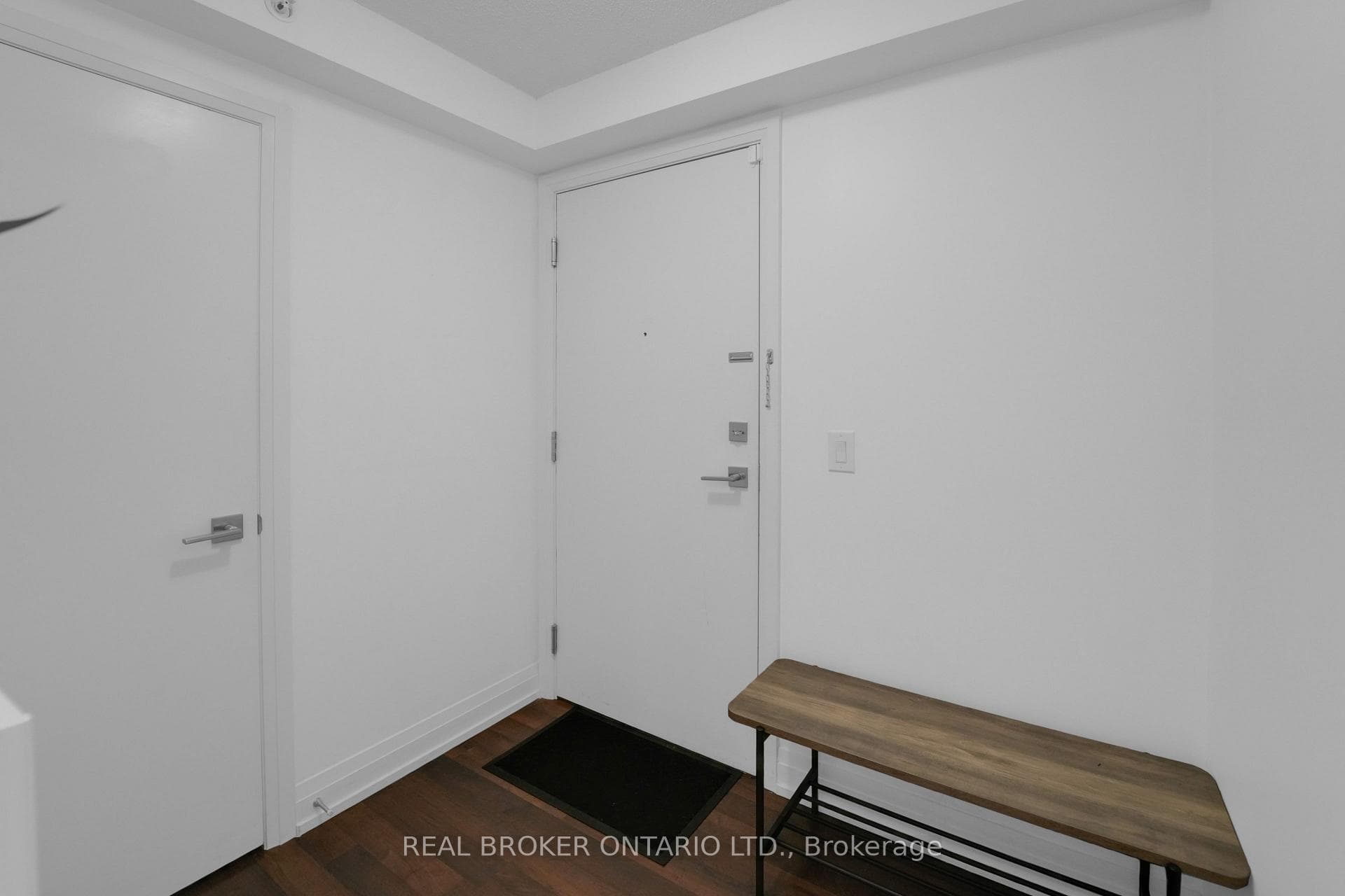 555 Wilson Avenue Unit E809 photo 2