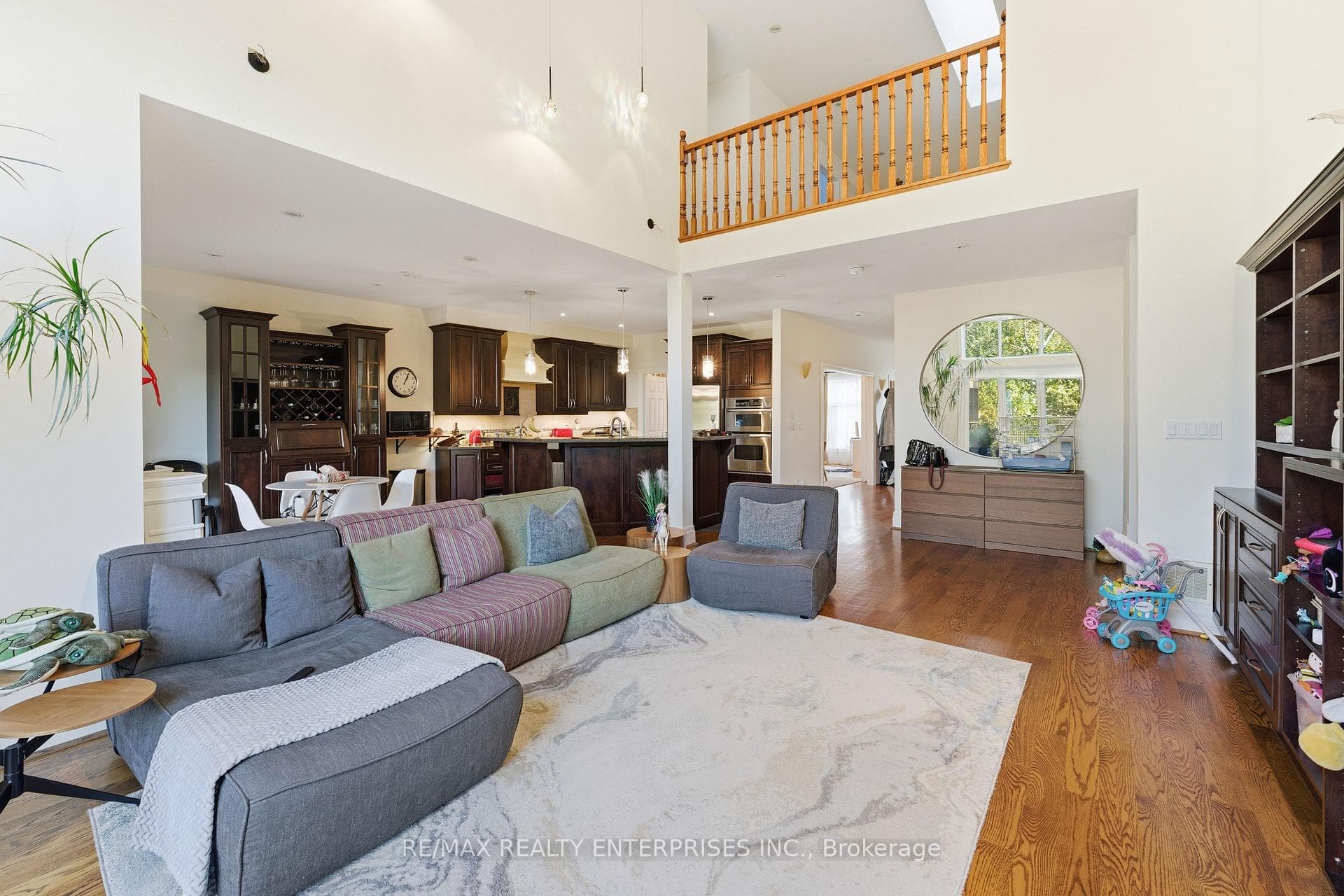 93 Cumberland Drive photo 9
