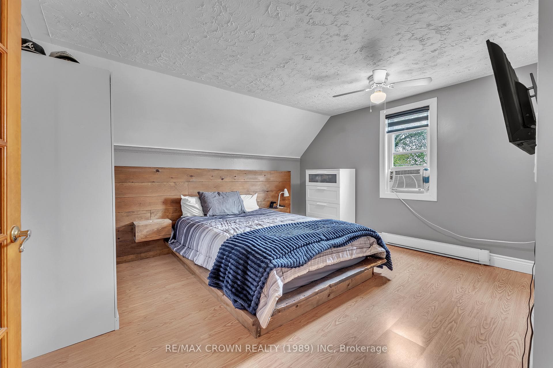 274 Belanger Street photo 12