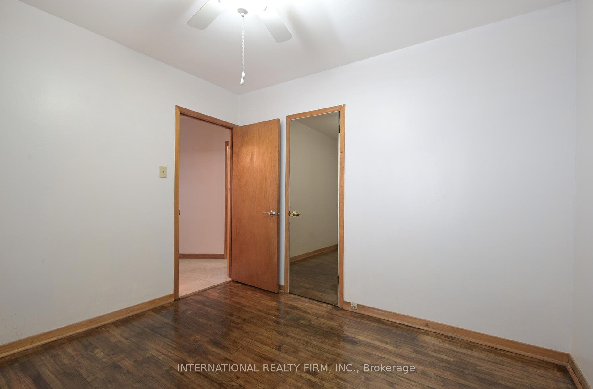924 Glencairn Avenue photo 4