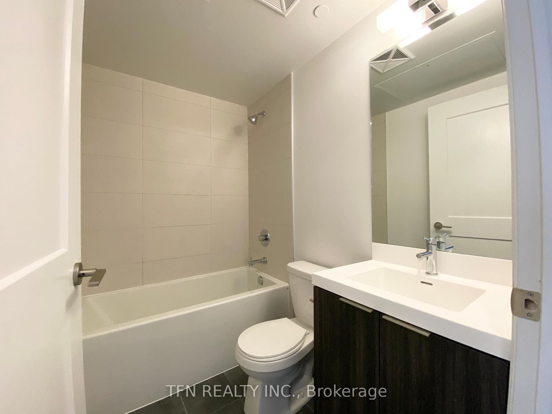 8 Widmer Street Unit 3005 photo 27