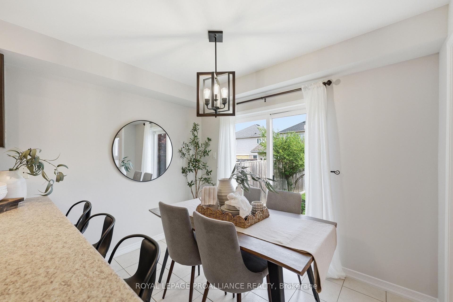 23 Courvier Crescent photo 25