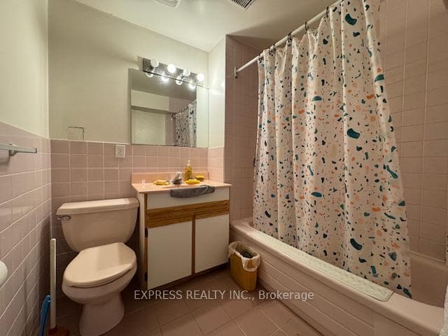 63 Cresthaven Drive photo 39