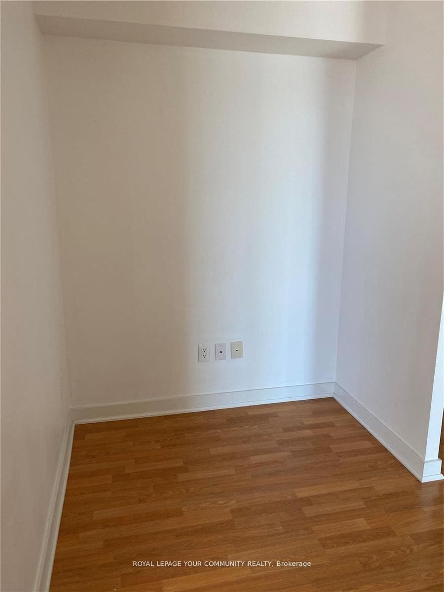 5740 Yonge Street Unit 1404 photo 5