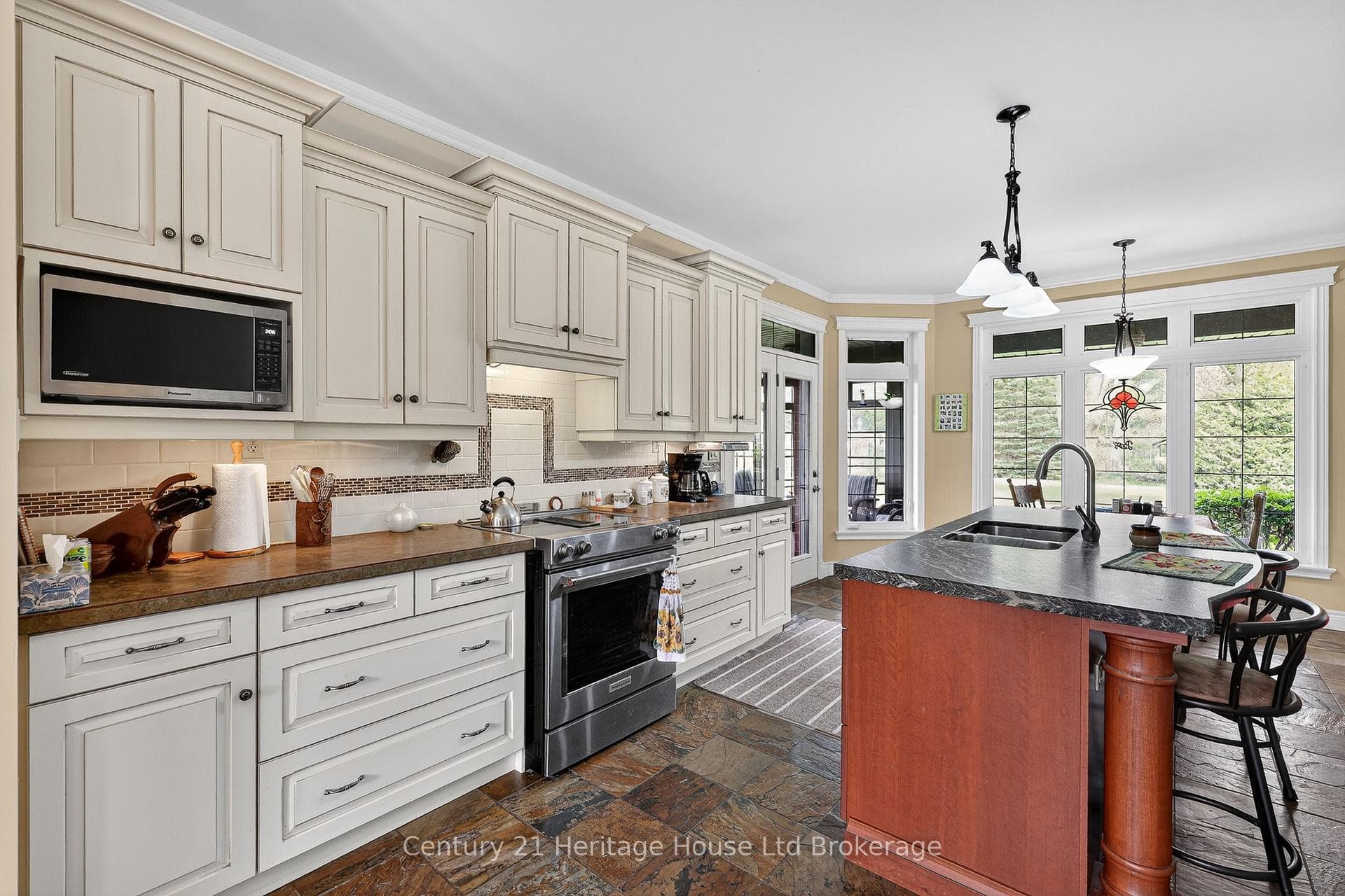 15 Hampden Street photo 12