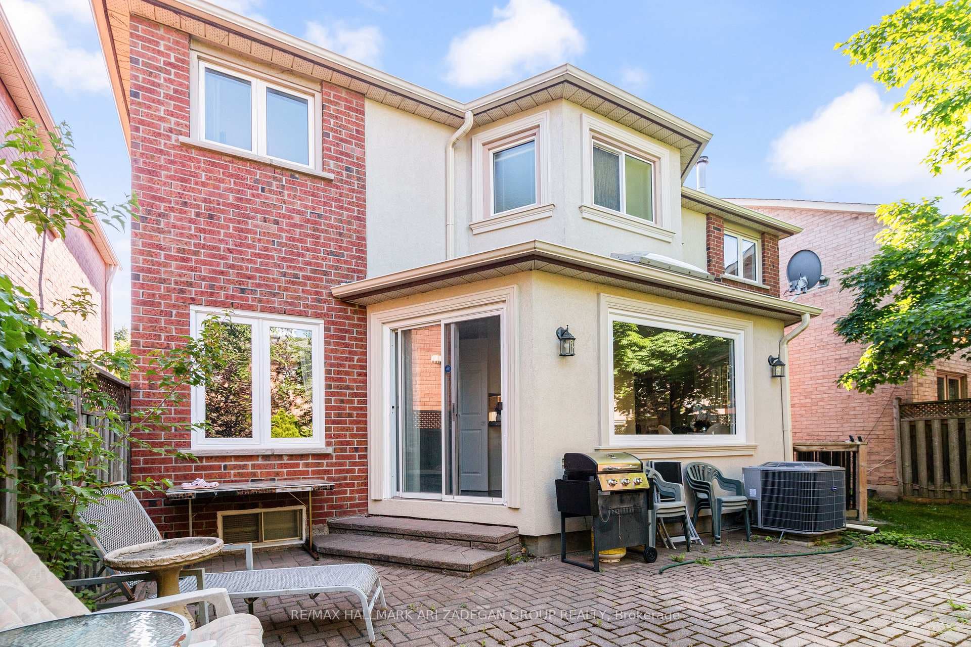 149 Roseborough Crescent photo 33