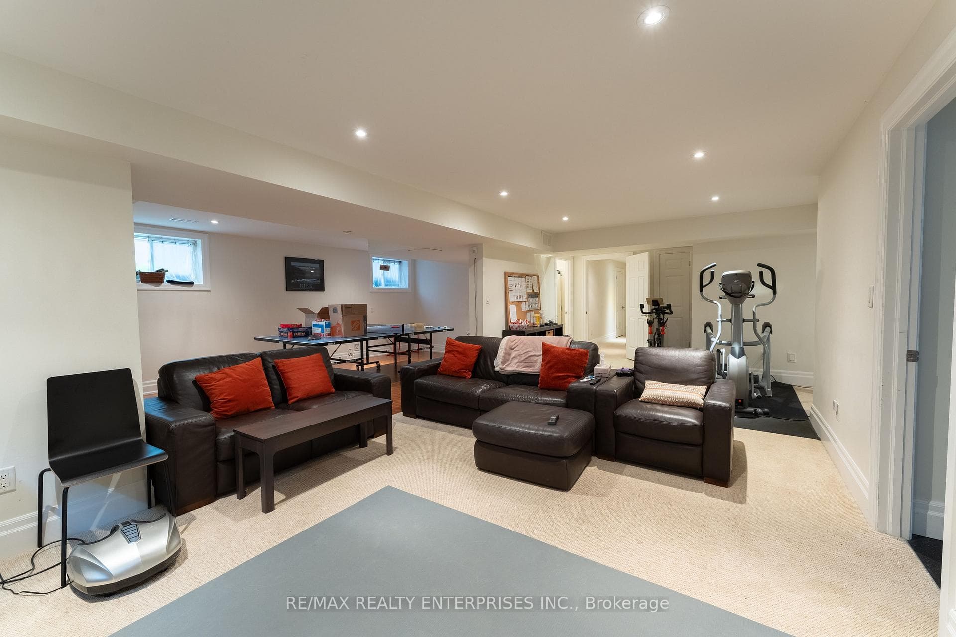 93 Cumberland Drive photo 12