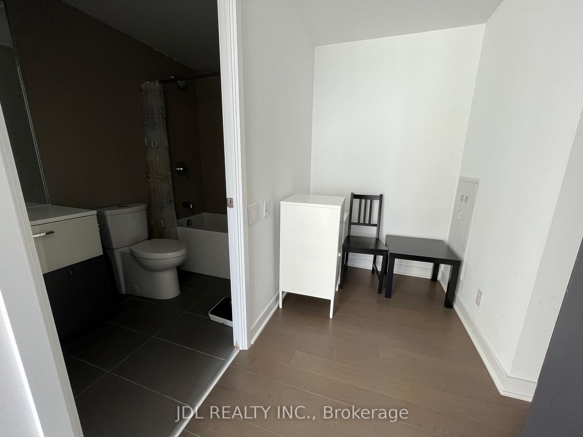 15 GRENVILLE Street Unit 3504 photo 9