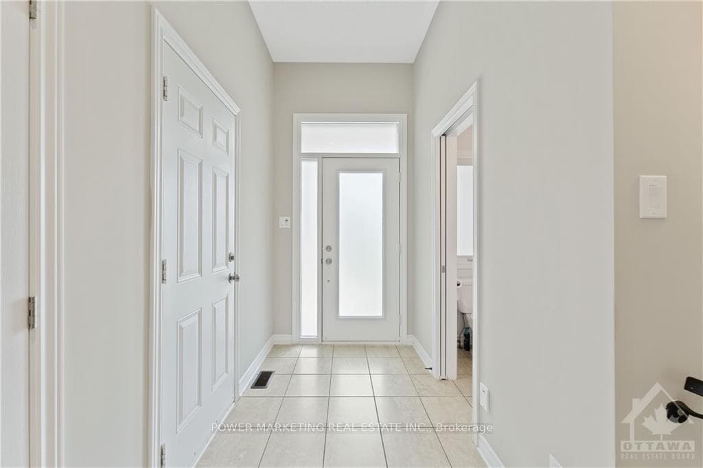 502 STARGAZER Crescent photo 2