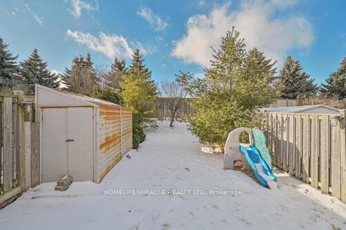 190 Deepsprings Crescent photo 47