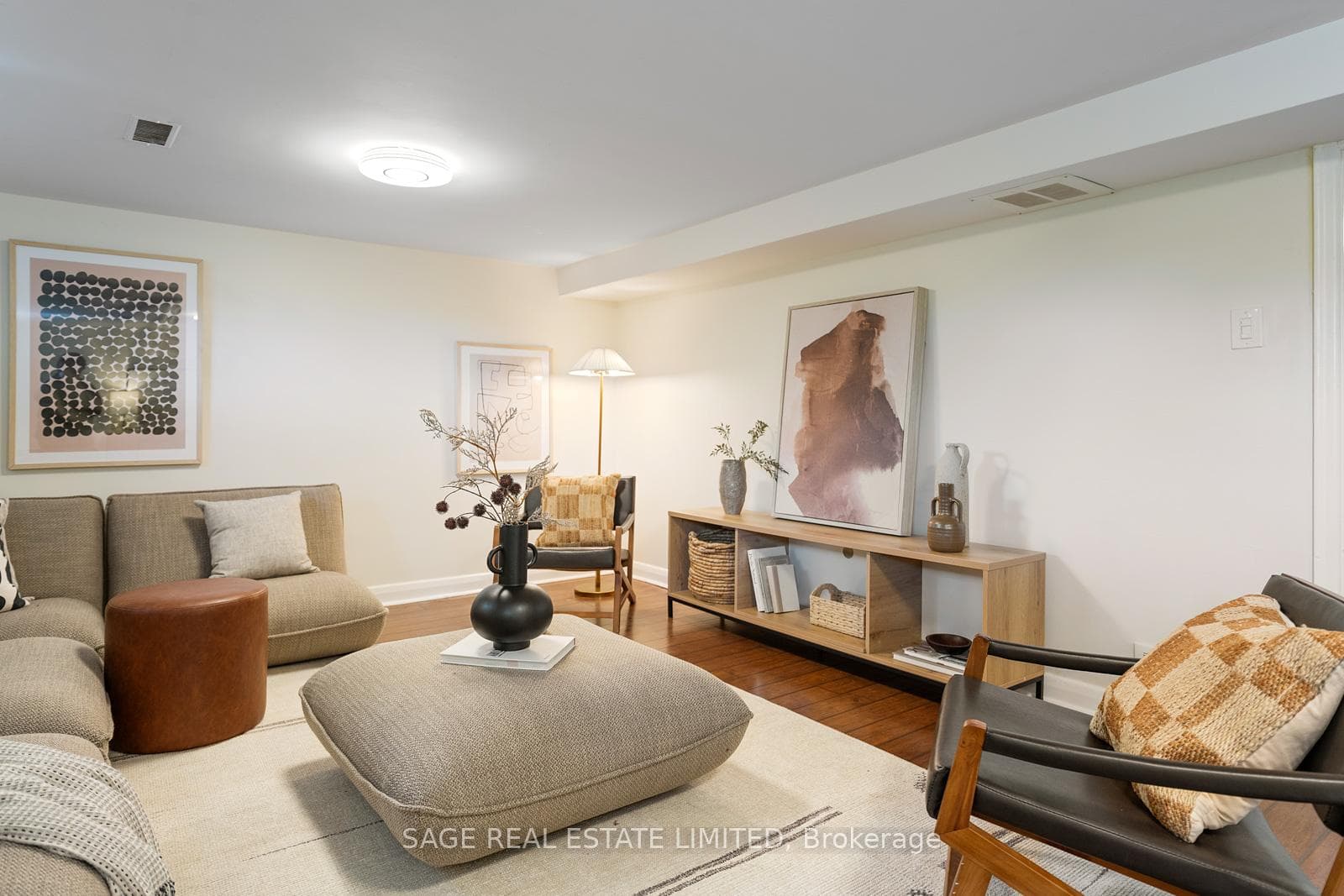47 Janet Boulevard photo 30
