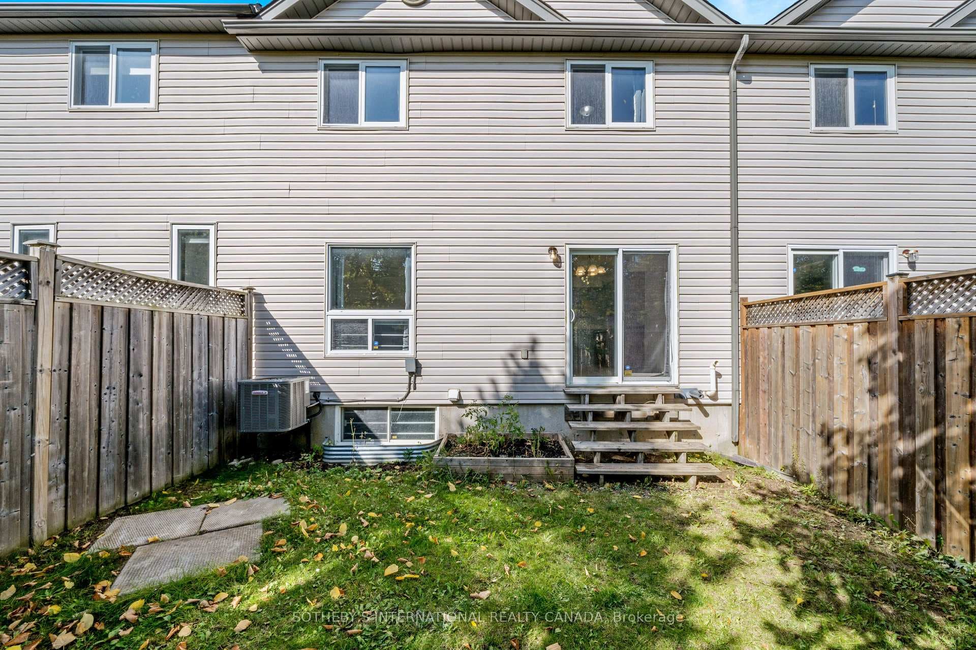 571 Wild Iris Avenue photo 30