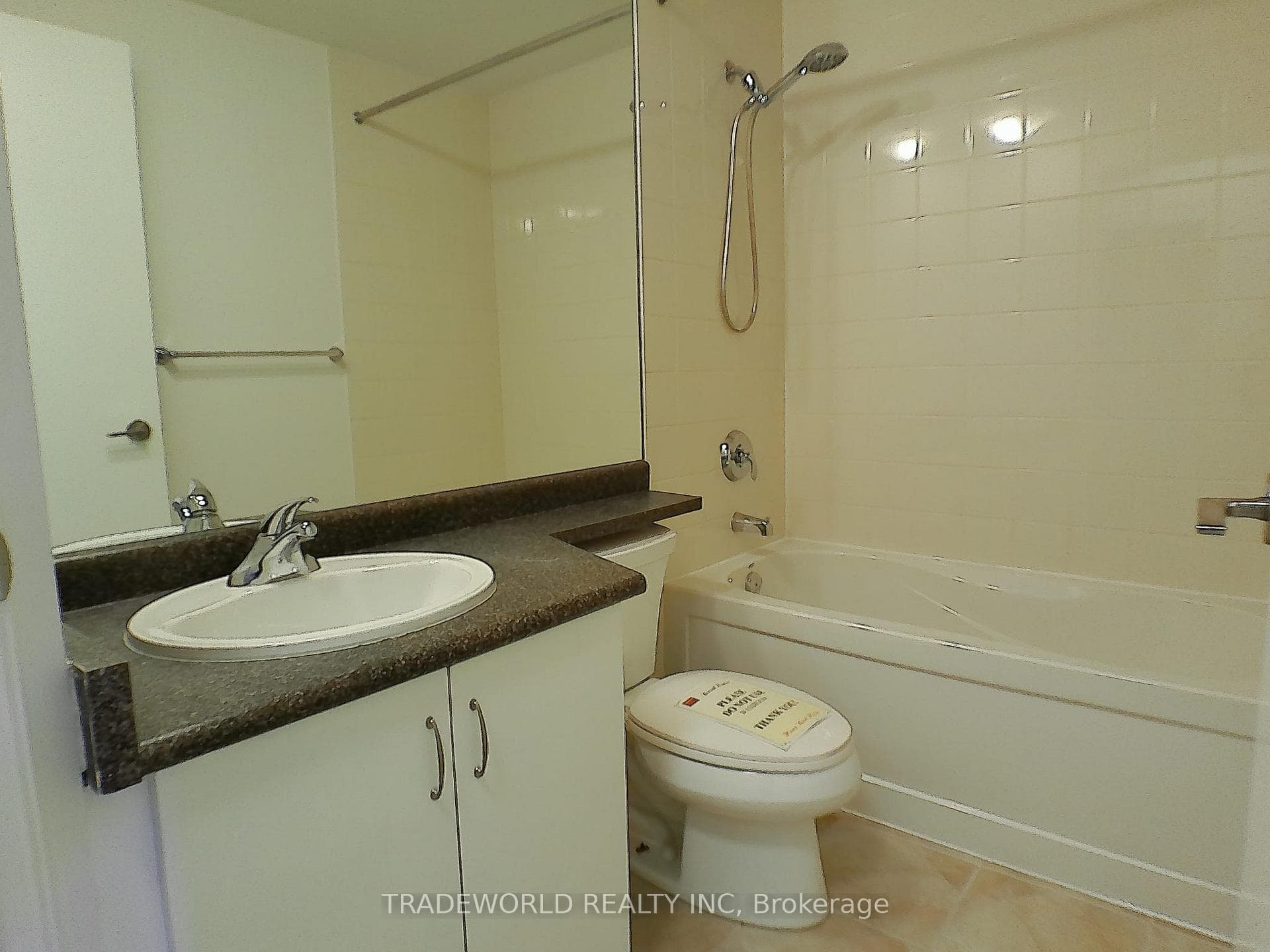 209 Fort York Boulevard Unit 358 photo 9