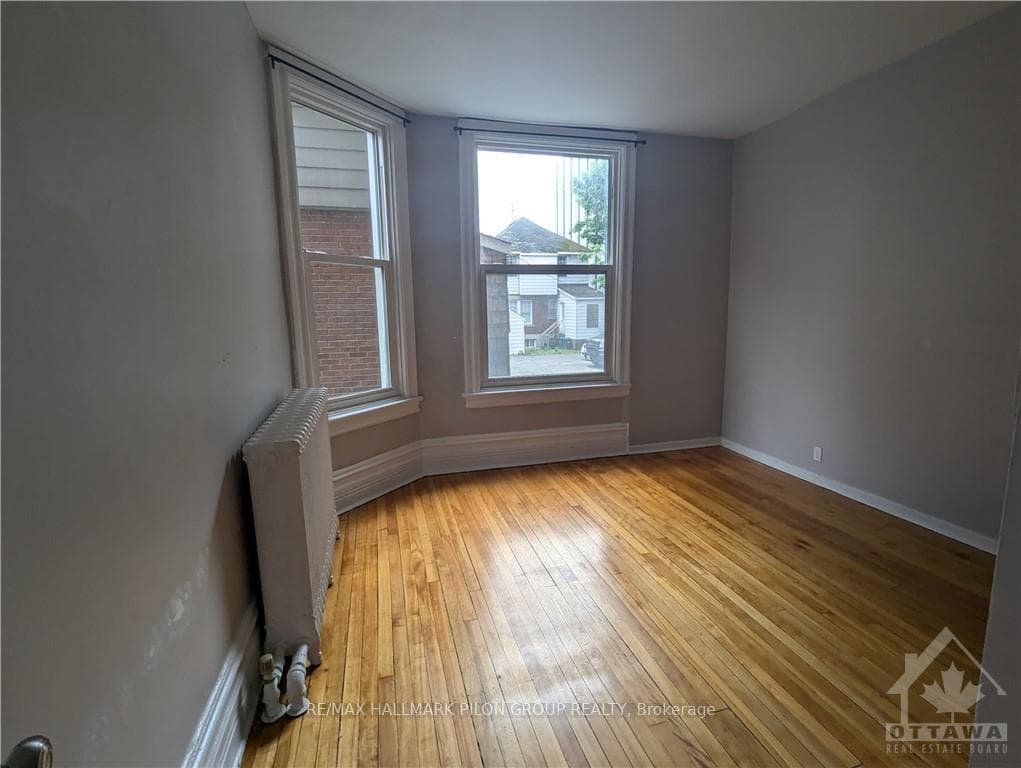 402 O'CONNOR Street Unit 2 photo 5