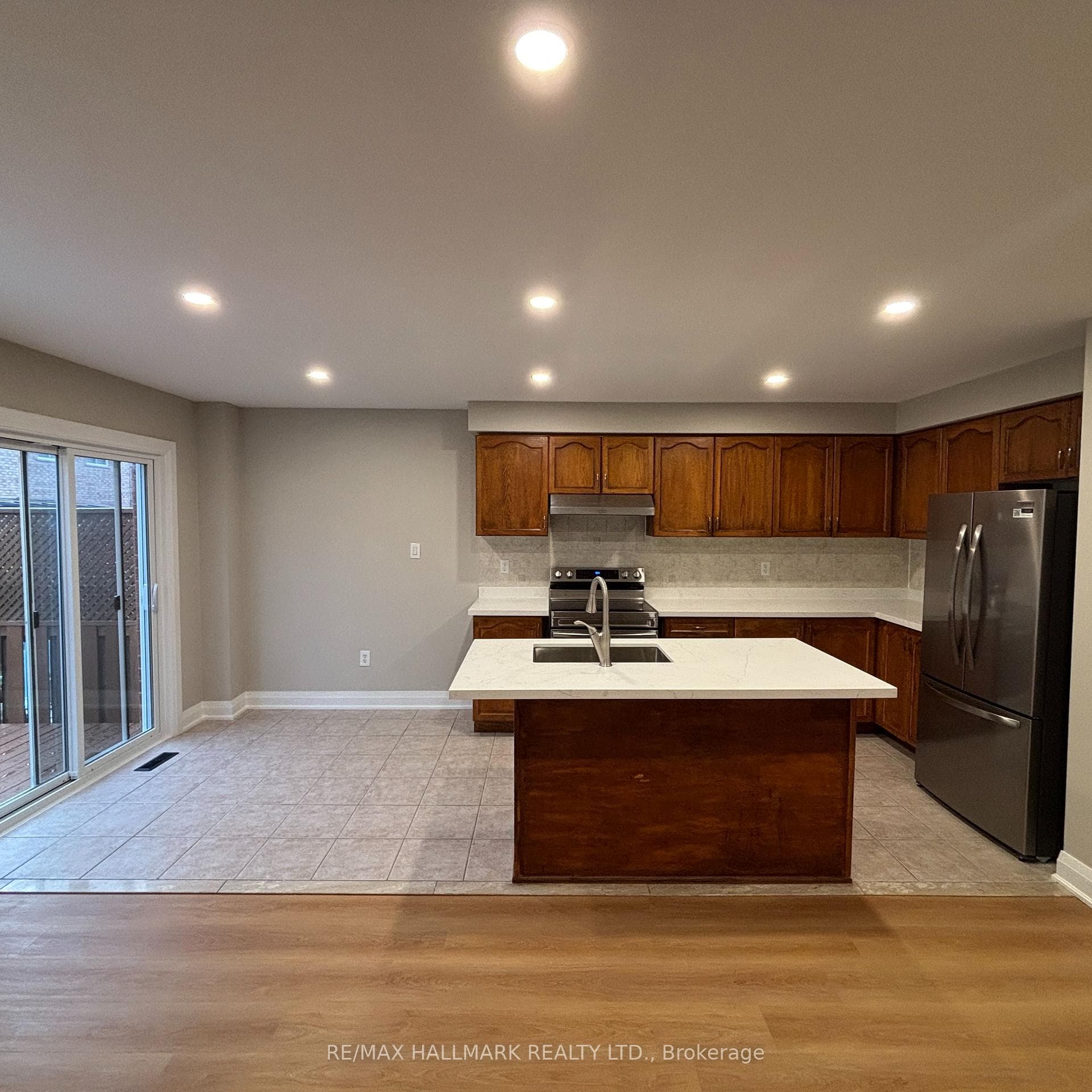 3234 Raindance Crescent photo 10