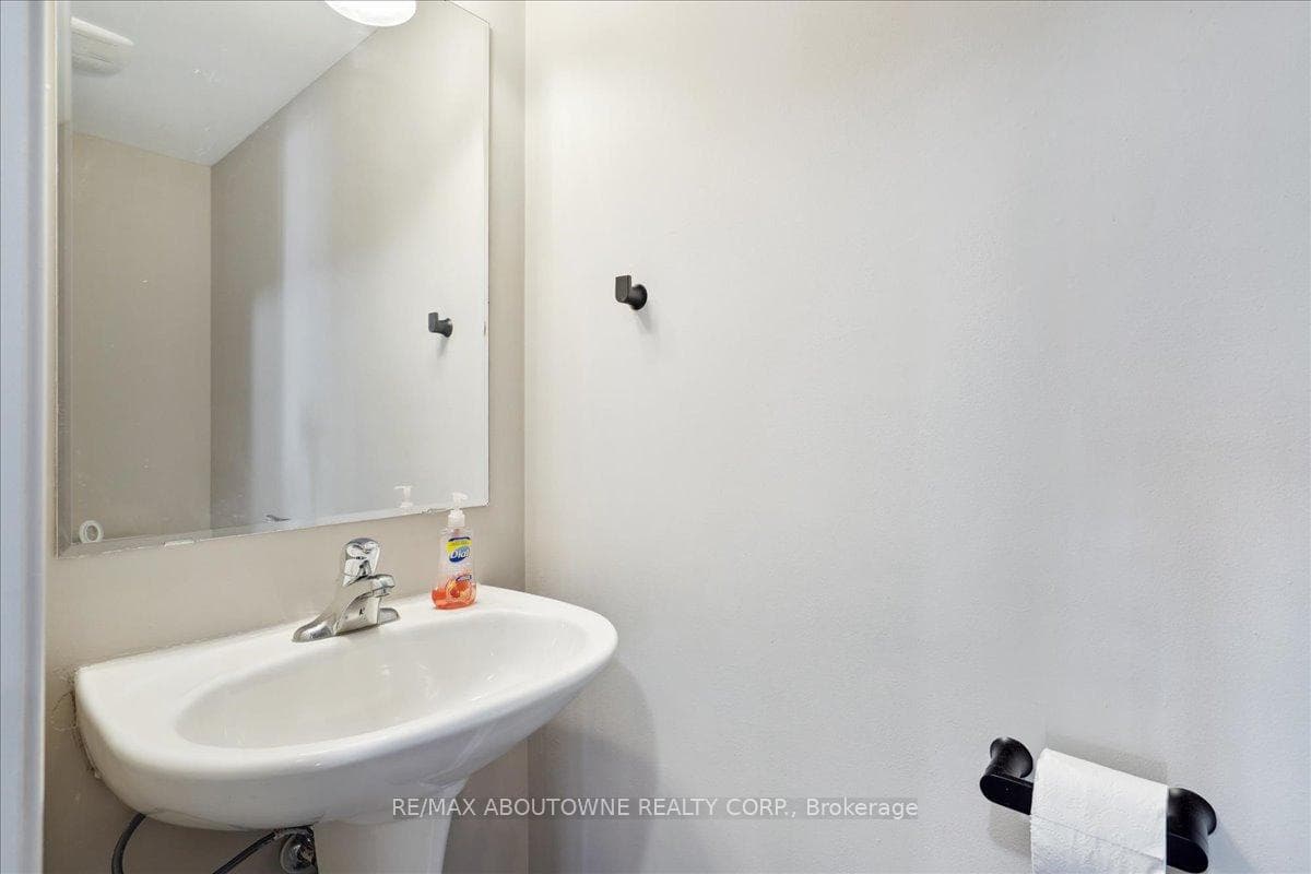 222 Septimus Heights photo 20