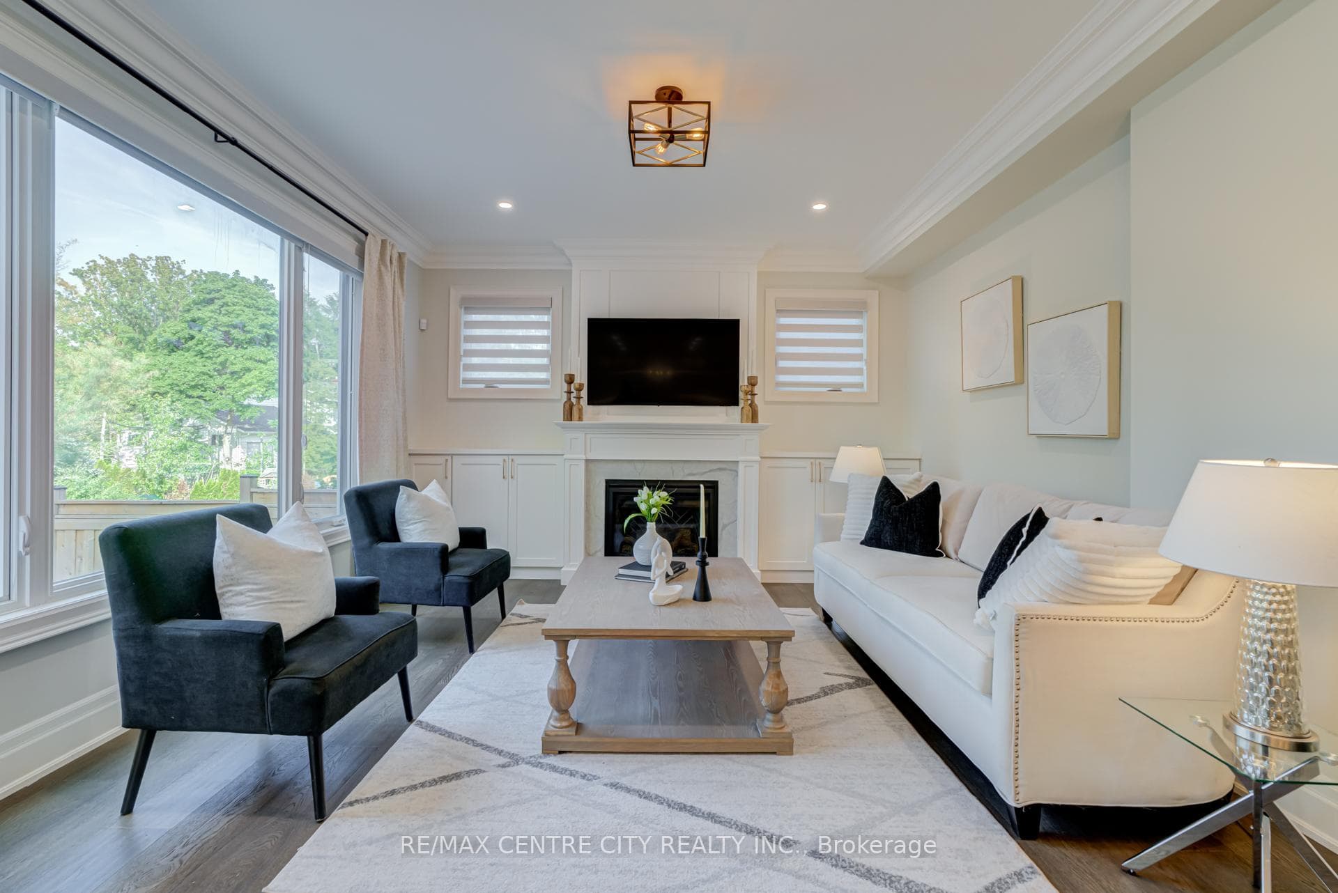 301 Martin Street photo 14