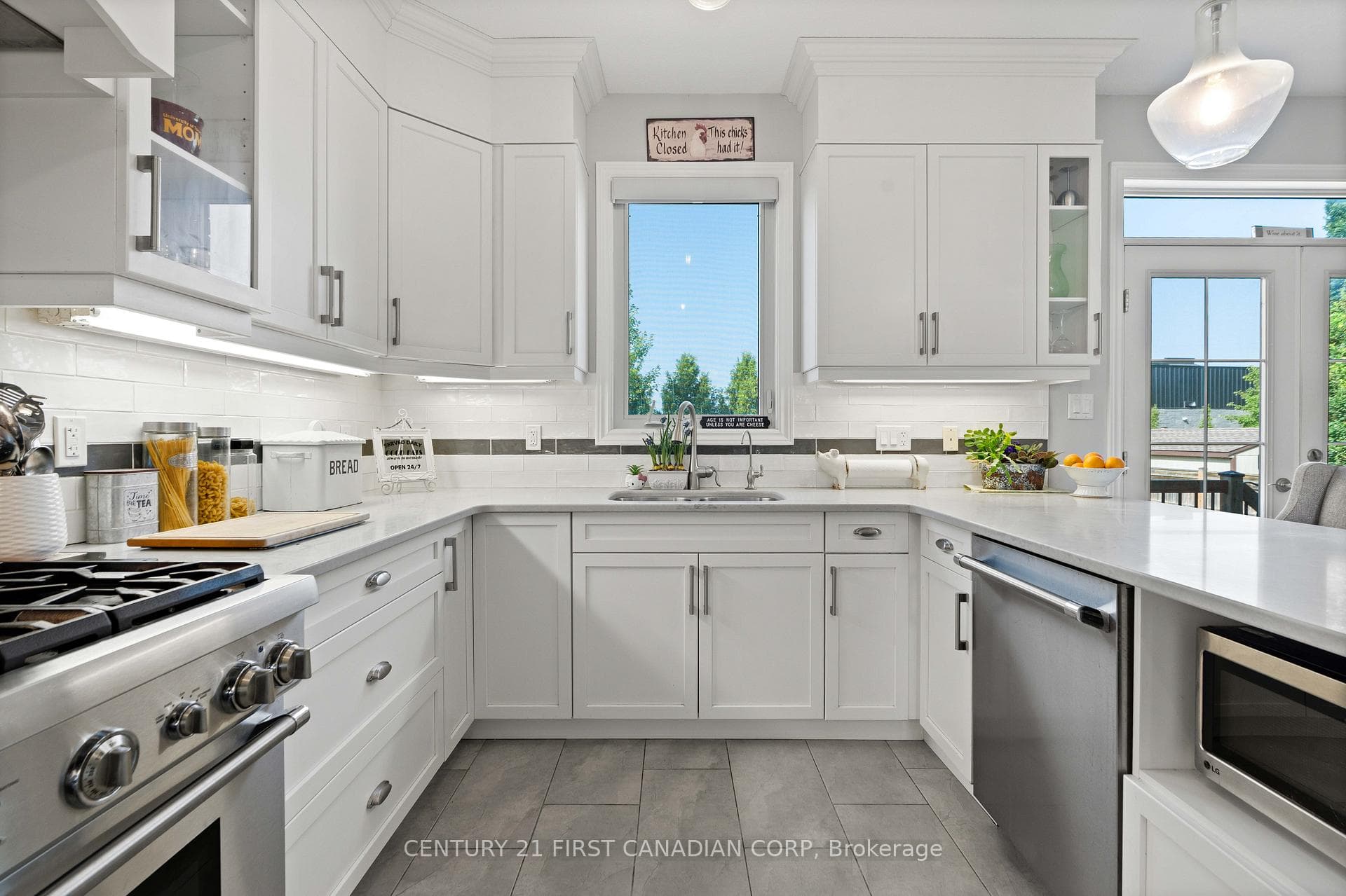 155 Spencer Avenue photo 17