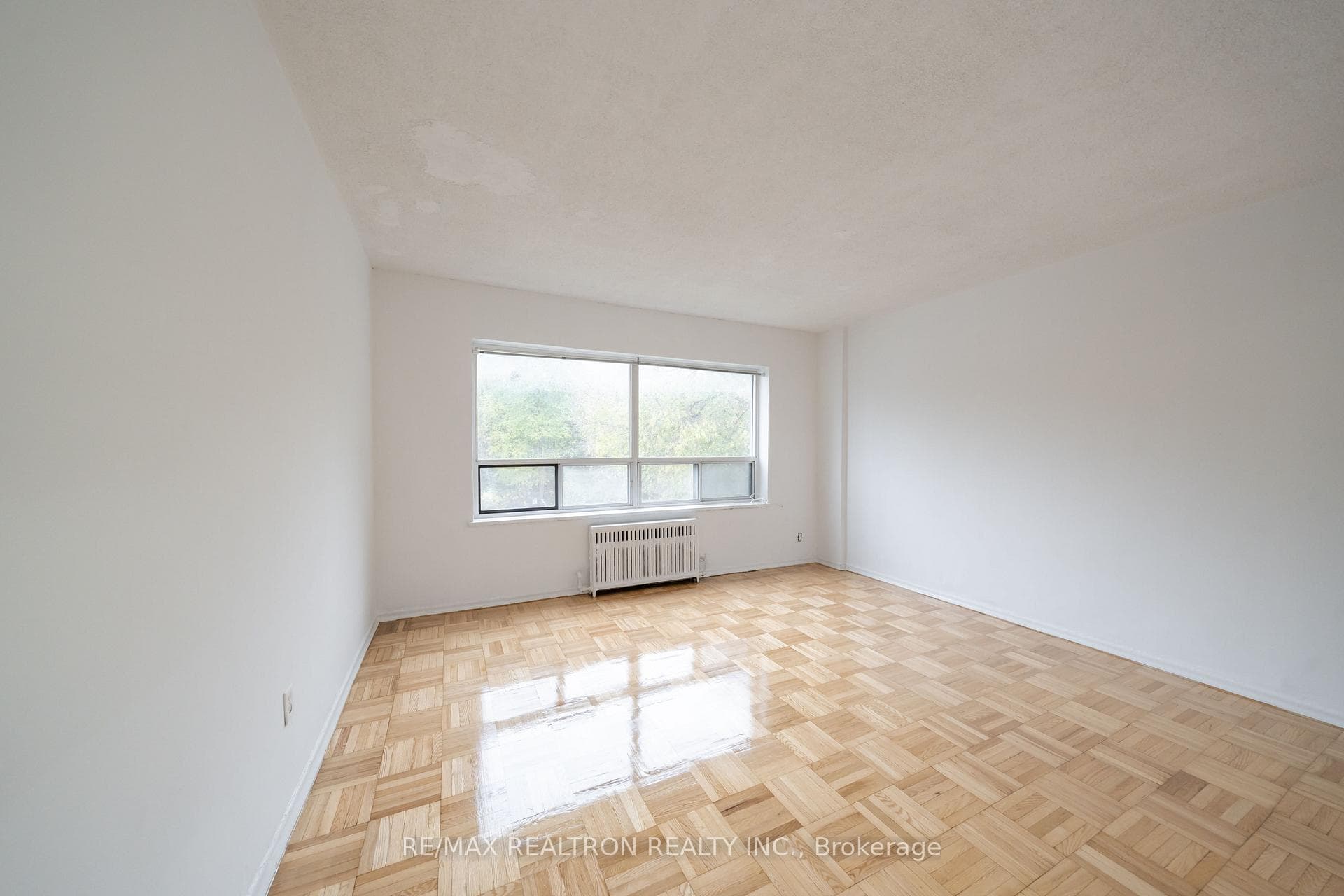 156 Kingston Road Unit 8 photo 1