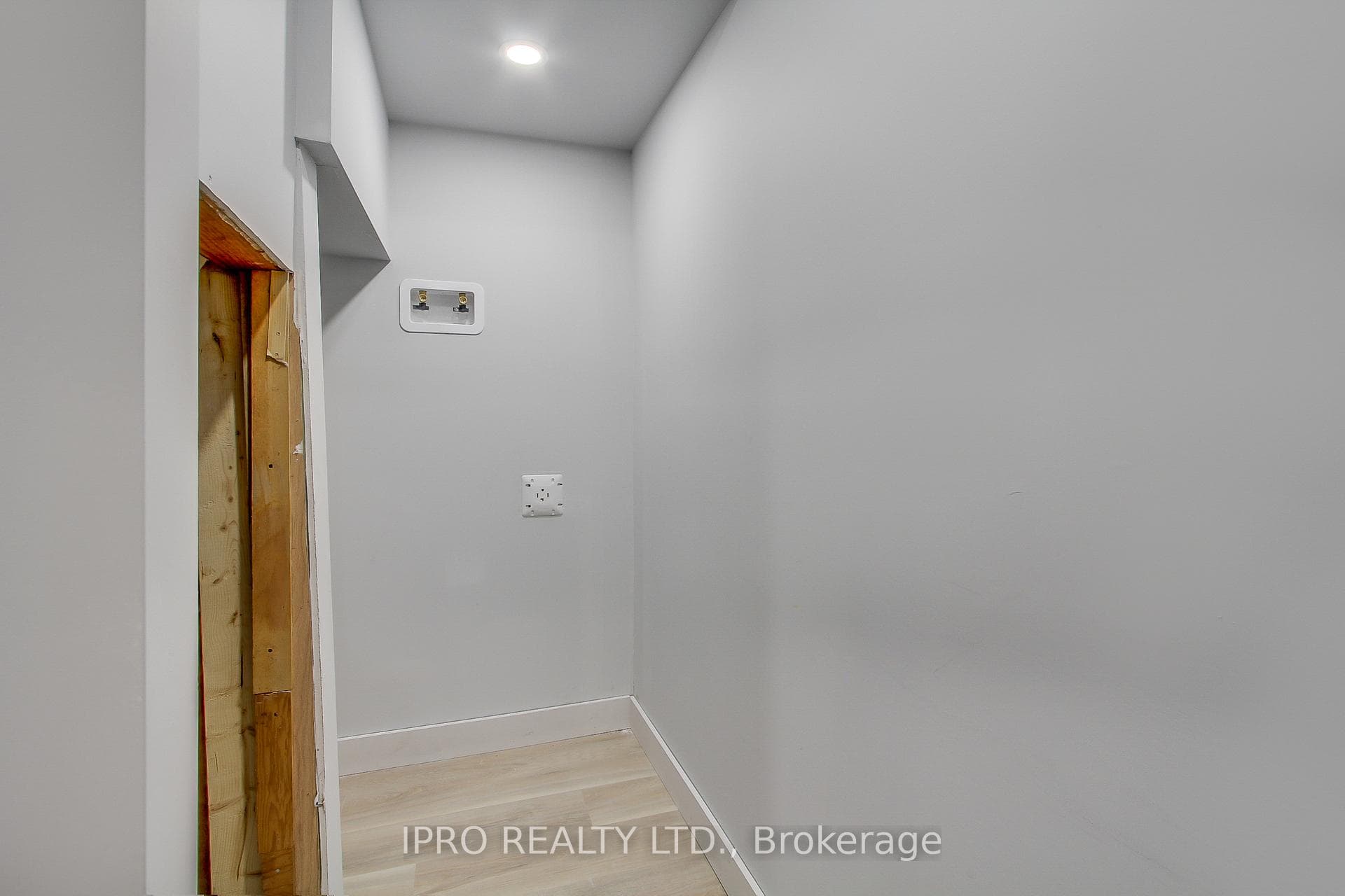 165 Ellesmere Road photo 44