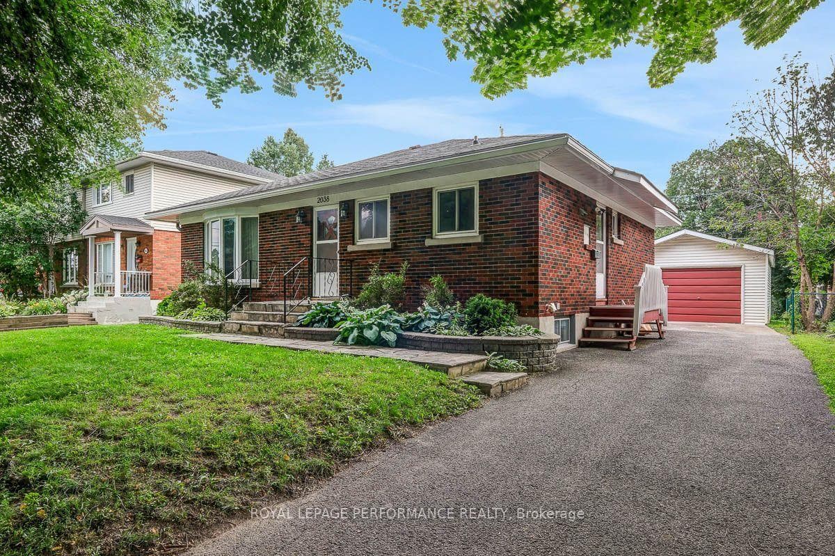 2038 Arch Street photo 2