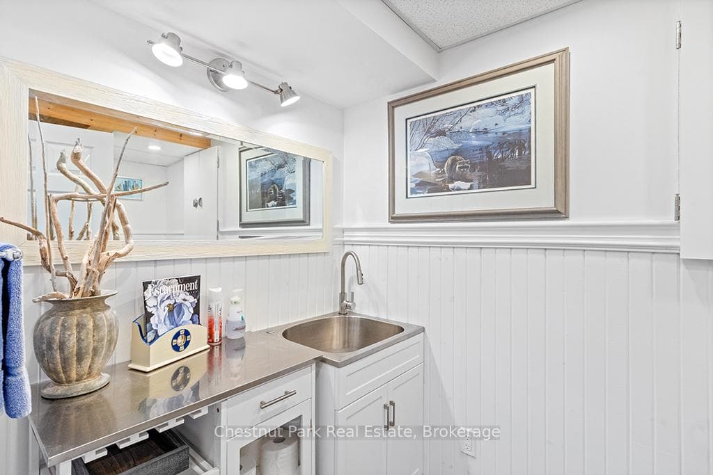 127 Pine Tree Harbour Road photo 29
