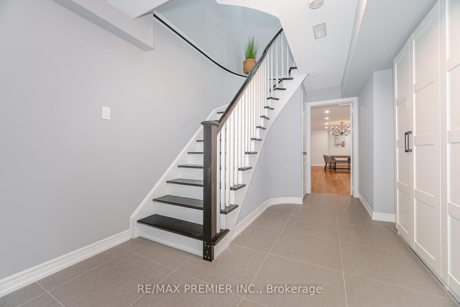 159 Lormel Gate photo 26
