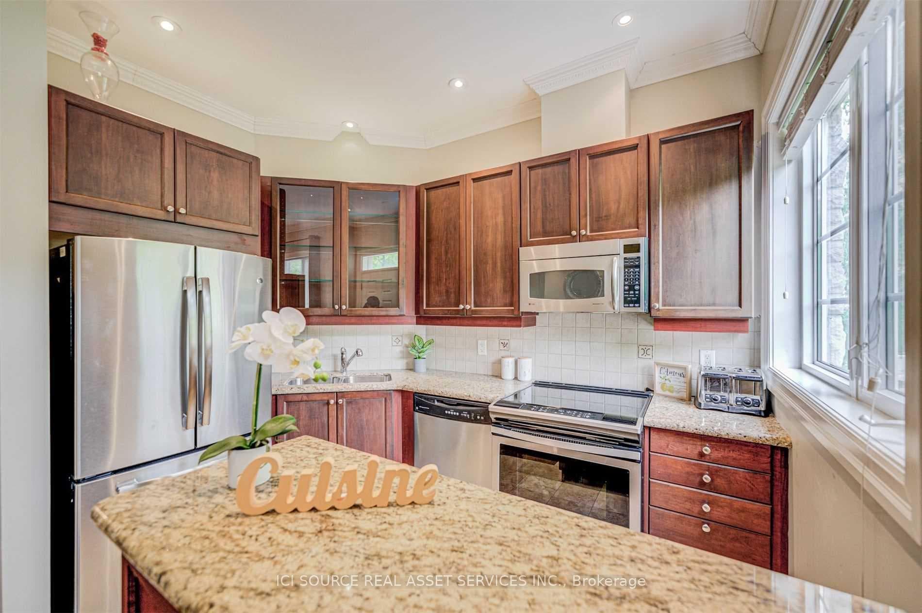 45 York Mills Road Unit 112 photo 2