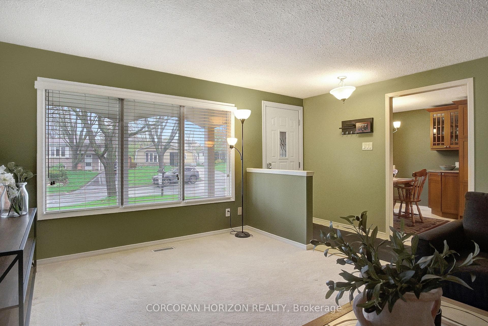 54 Brendawood Crescent photo 5