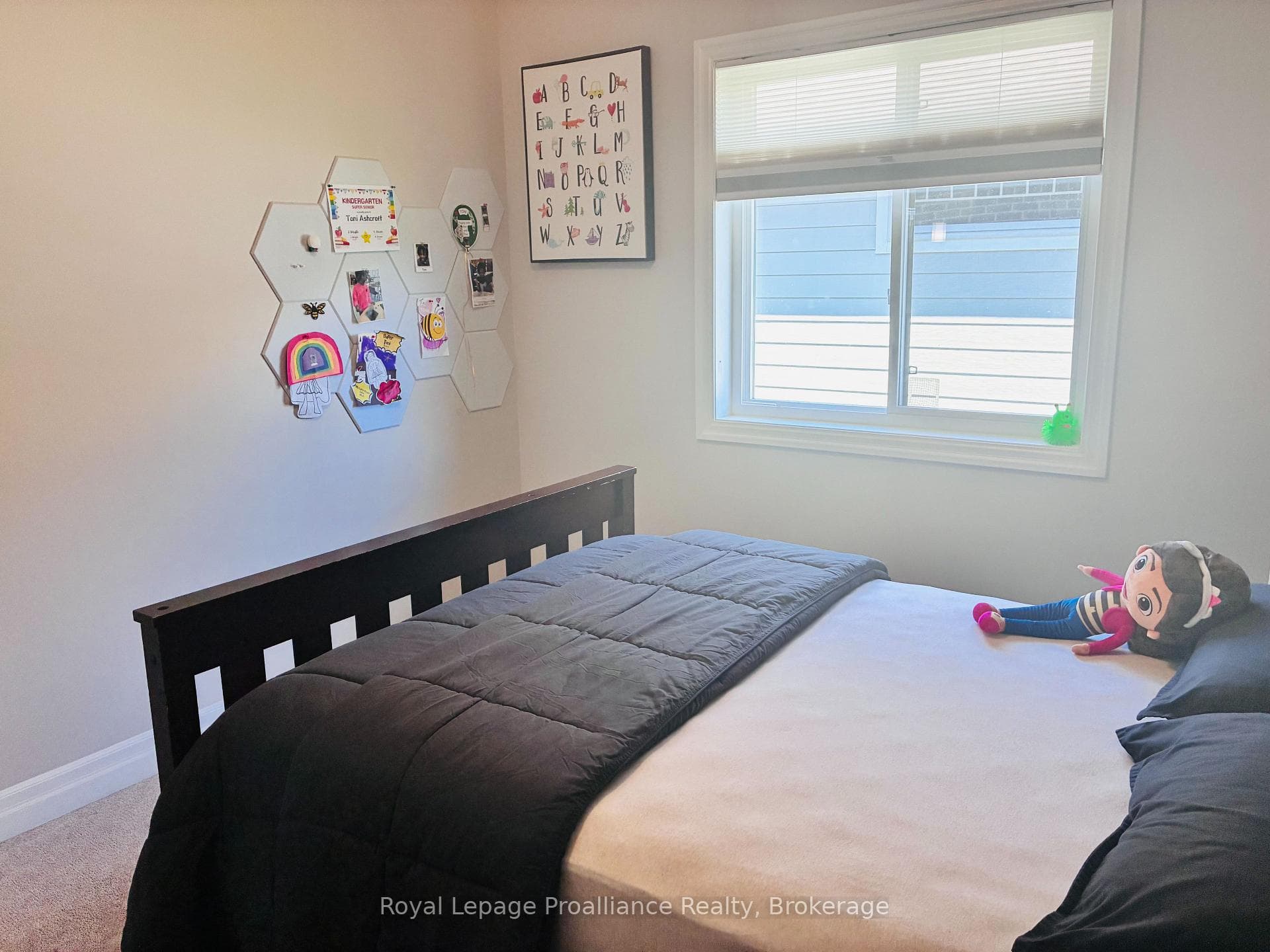 48 Mercedes Drive photo 24