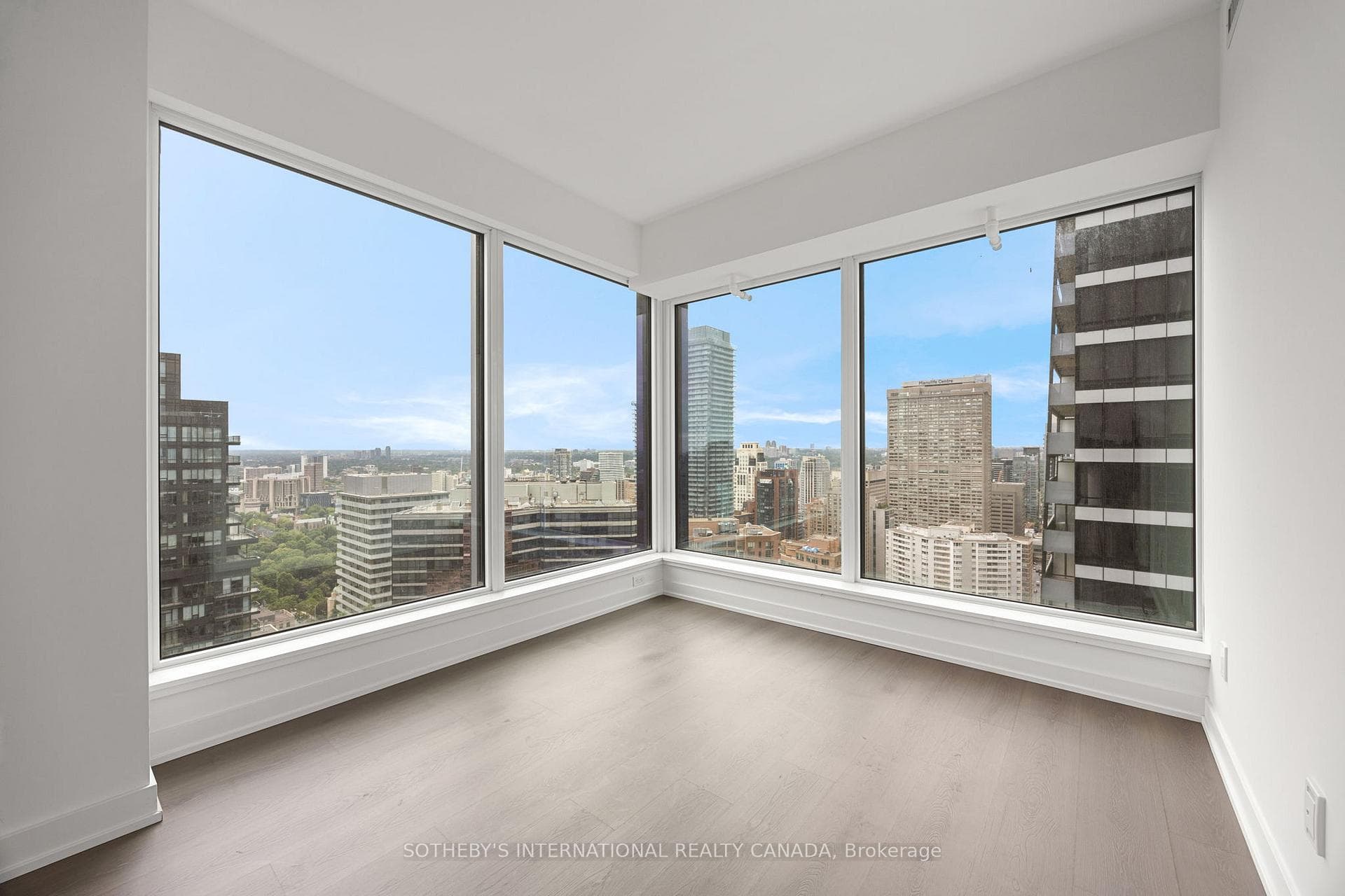 8 Wellesley Street Unit 4503 photo 10