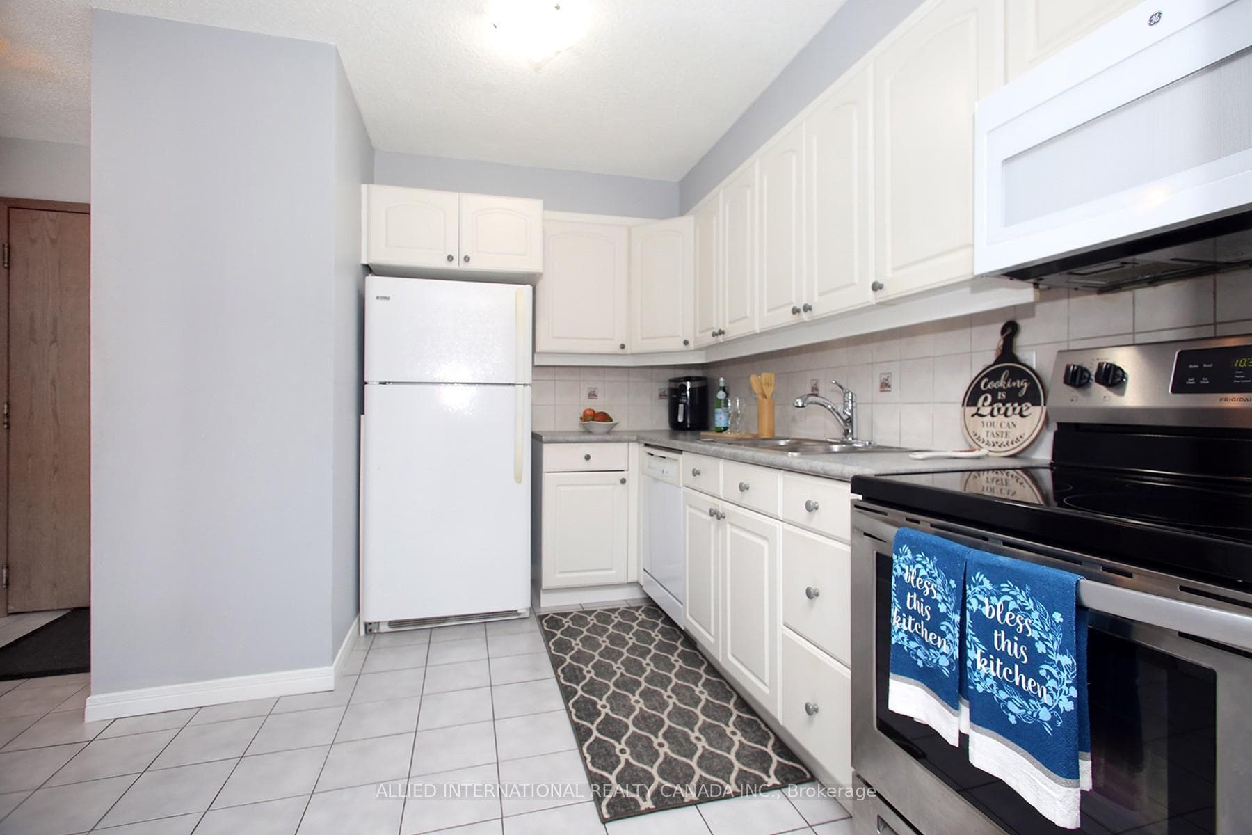 80 Athol Street Unit 404 photo 16