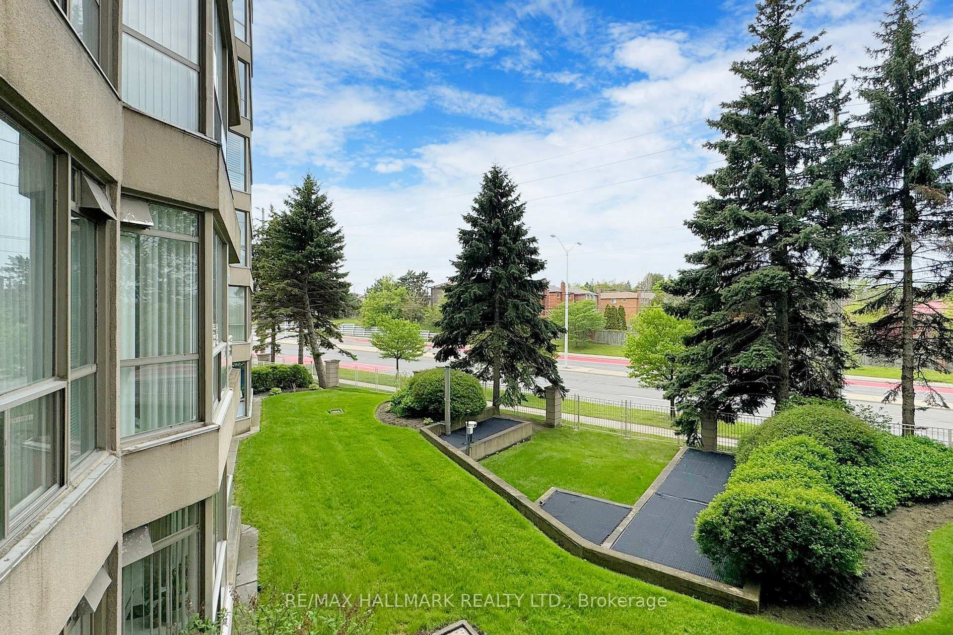 20 Guildwood Parkway Unit 316 photo 31