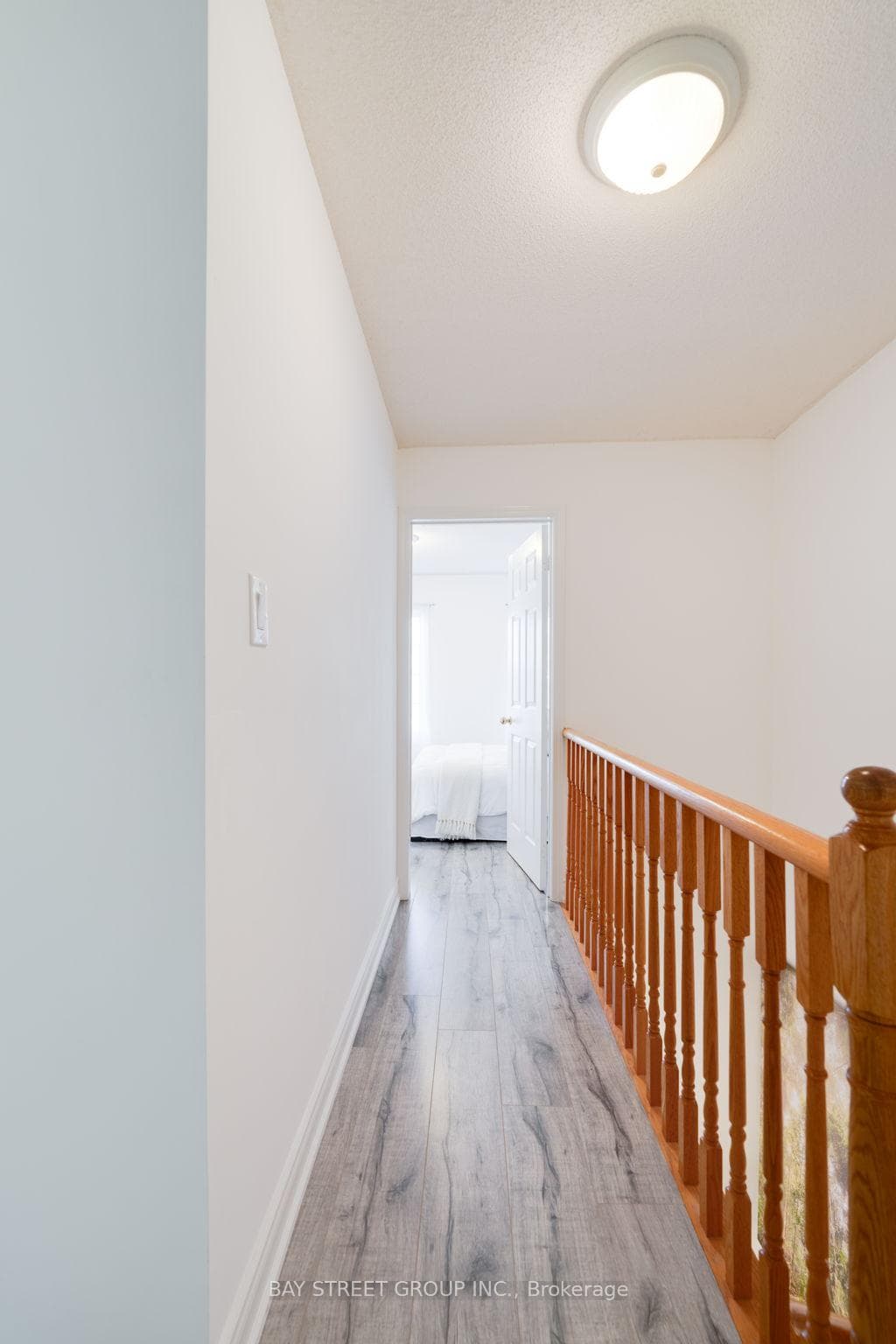 1513 Avonmore Square photo 23