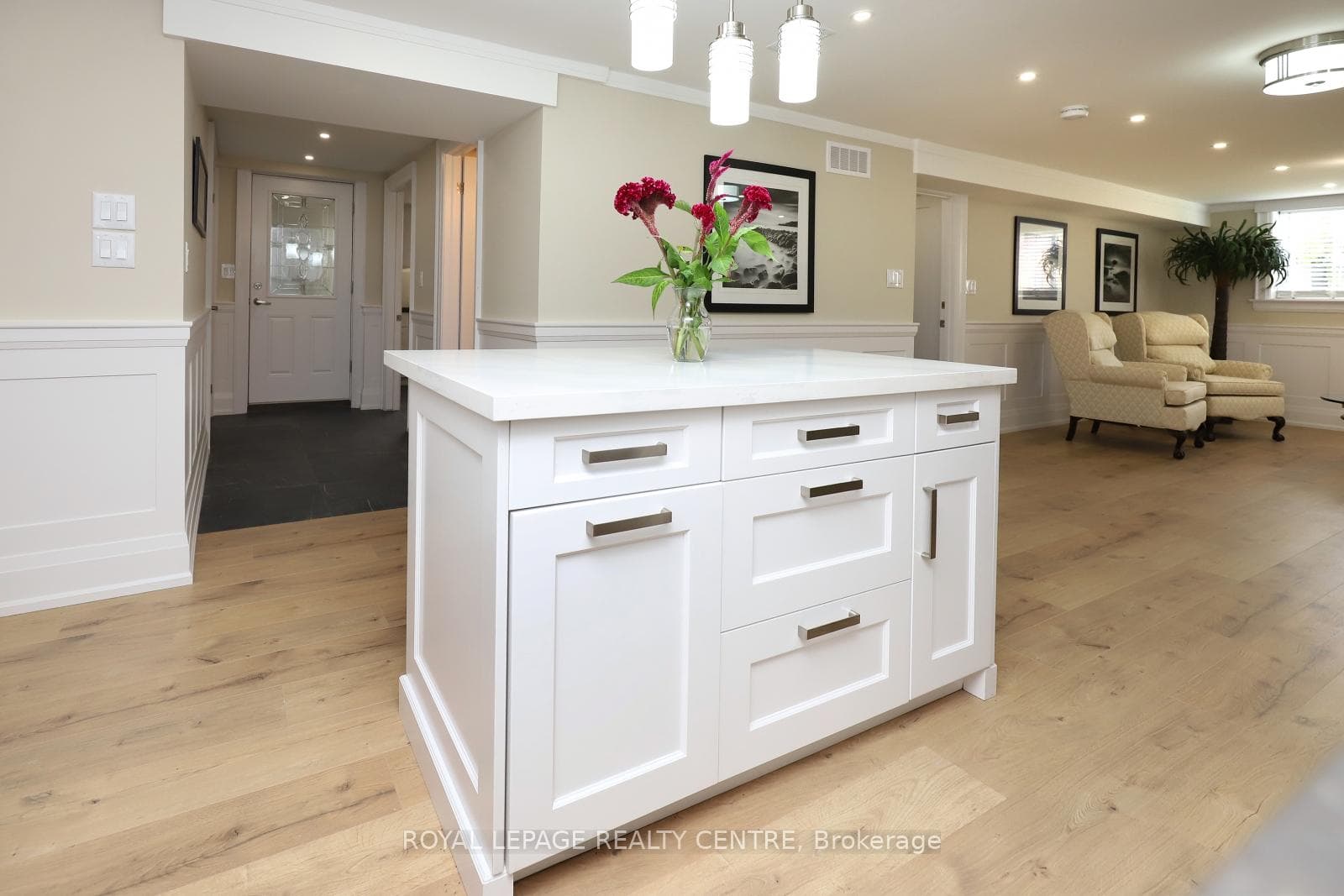 55 Flora Drive photo 10