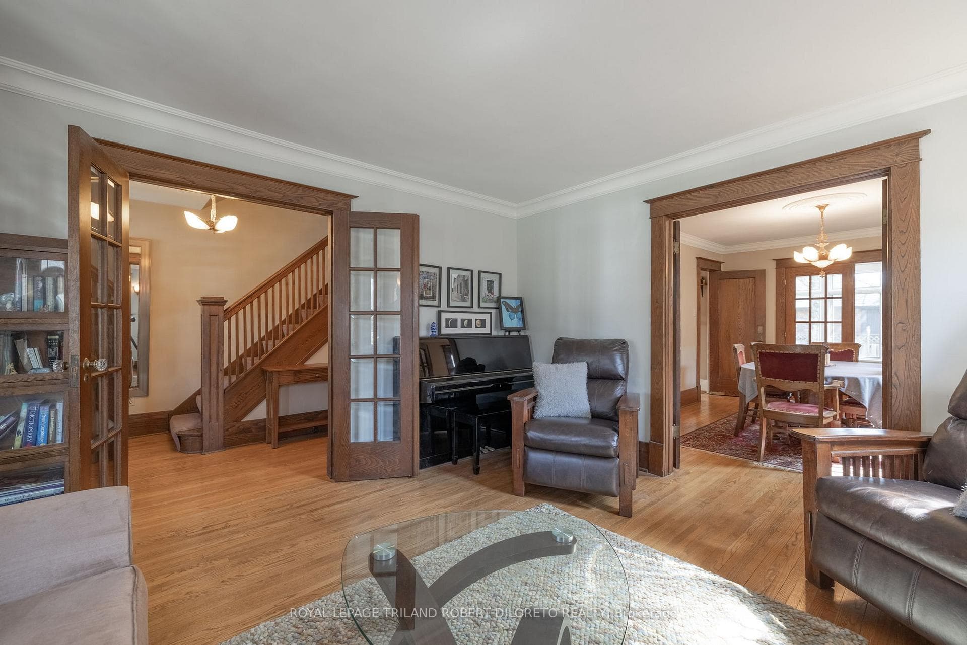 439 Victoria Street photo 6