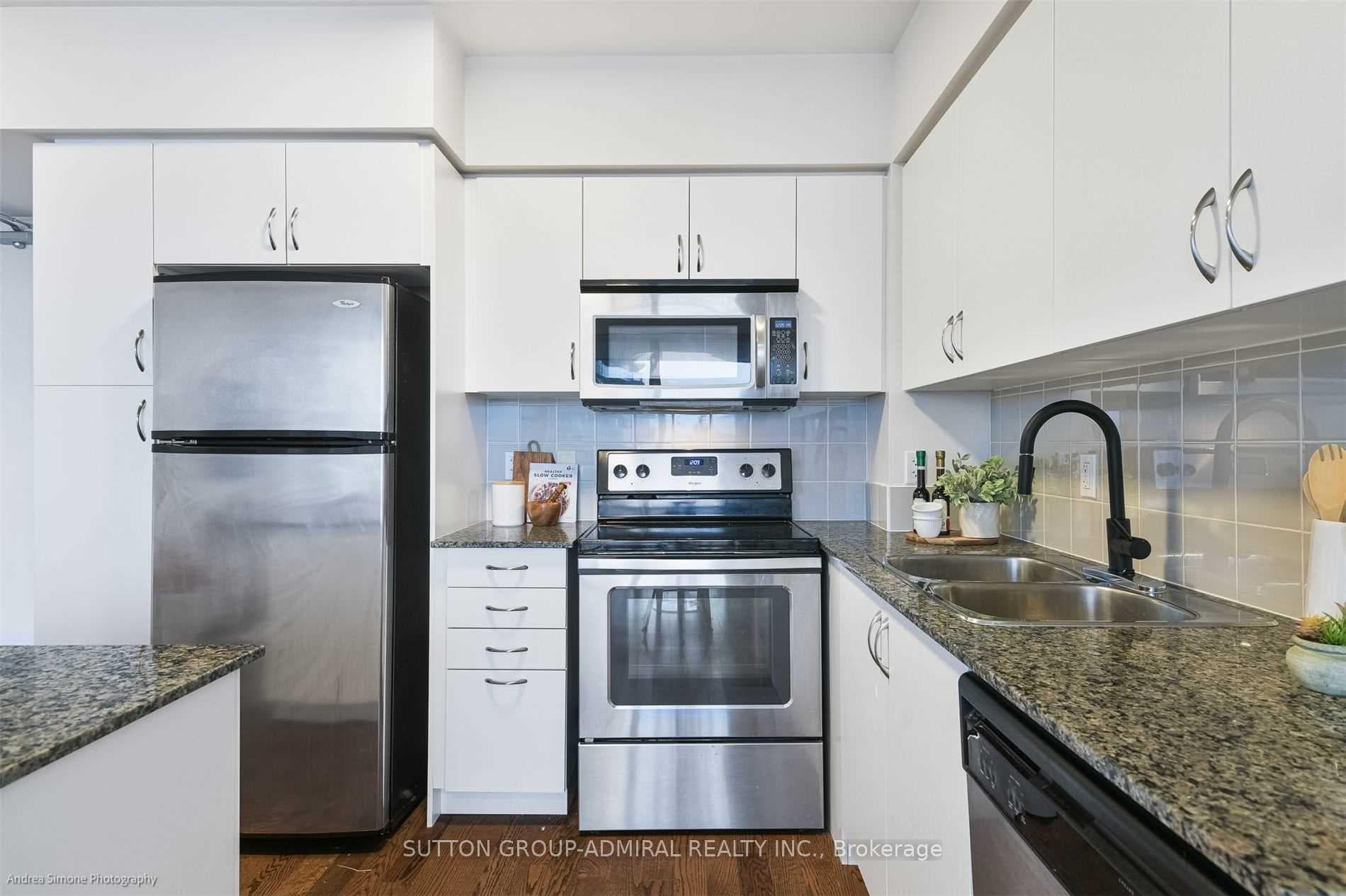 2230 Lake Shore Boulevard Unit 603 photo 3