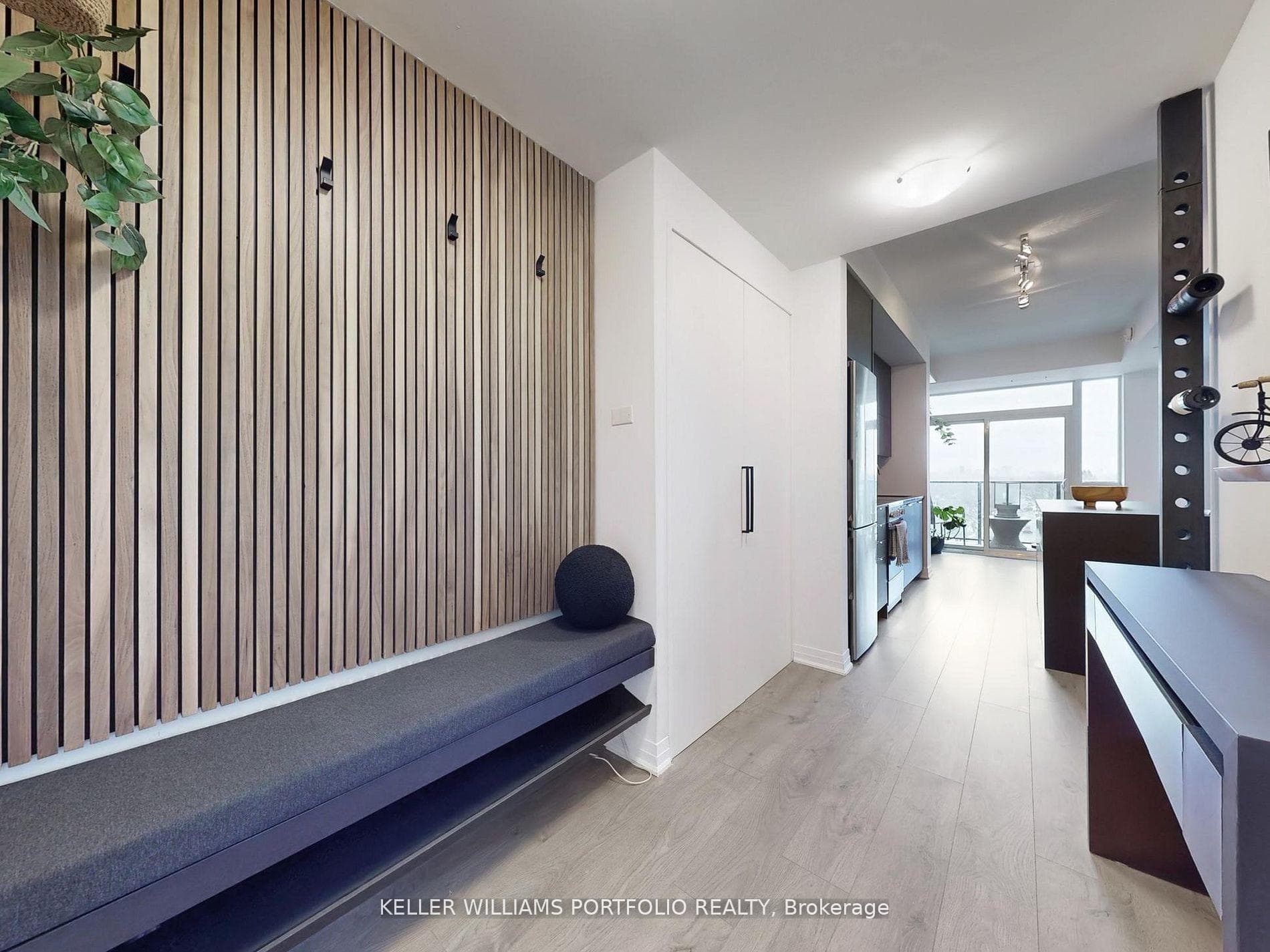 2301 Danforth Avenue Unit 622 photo 1