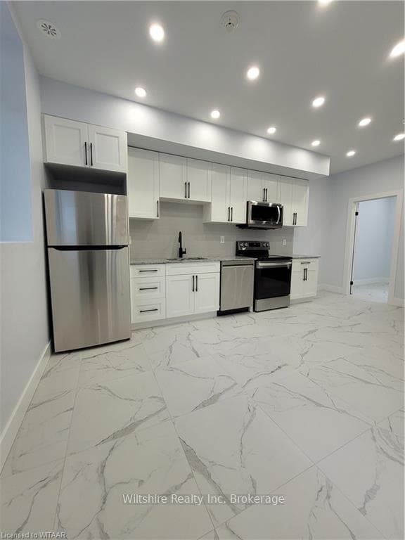 14 GLENDALE Drive Unit 7 photo 9
