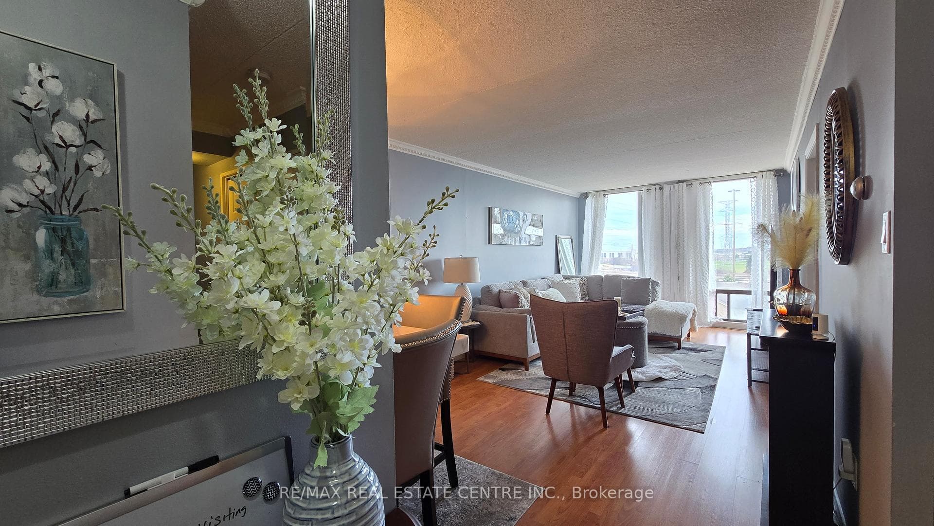 1540 Pickering Parkway Unit 609 photo 2