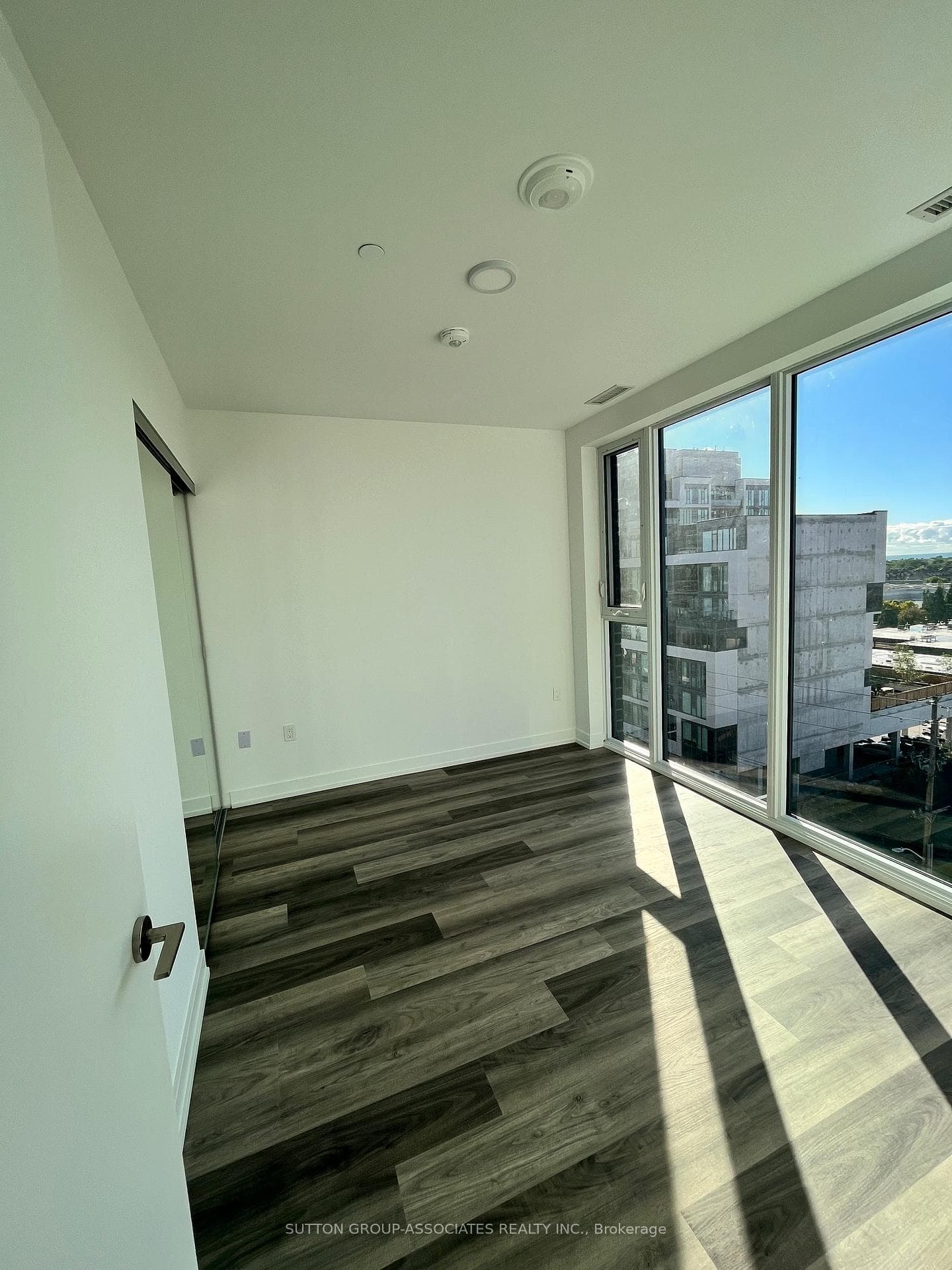 880 The Queensway N/A Unit 708 photo 13