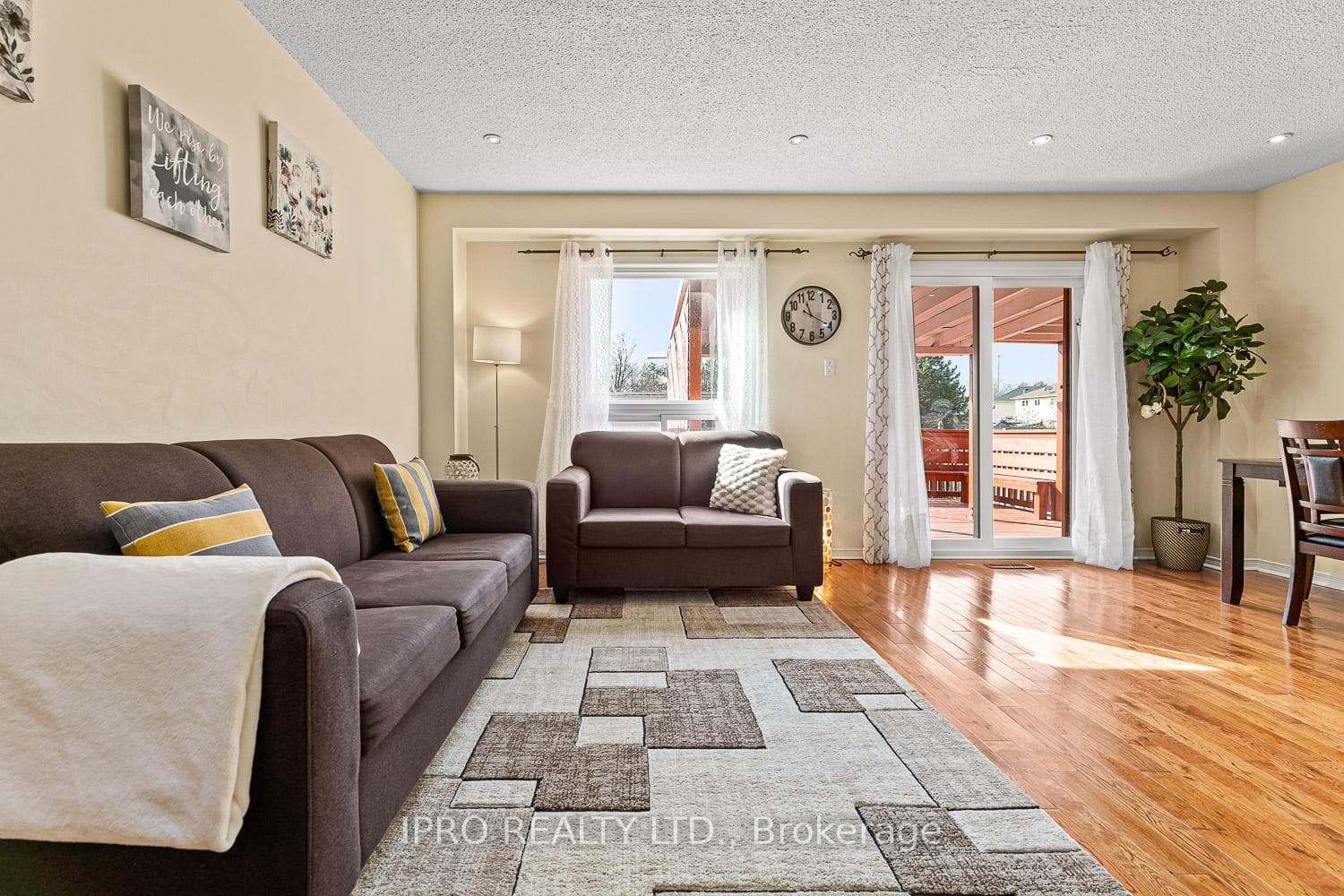 127 Meadowlark Drive photo 13