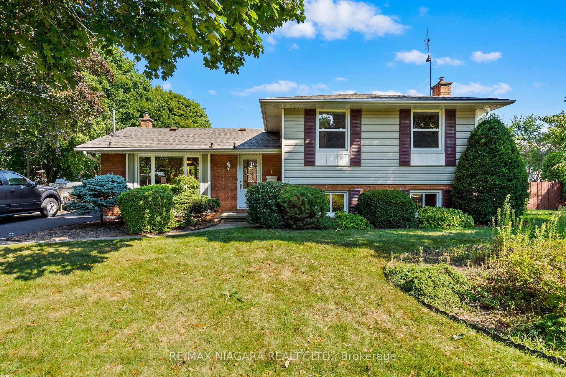 24 Croydon Drive photo 2