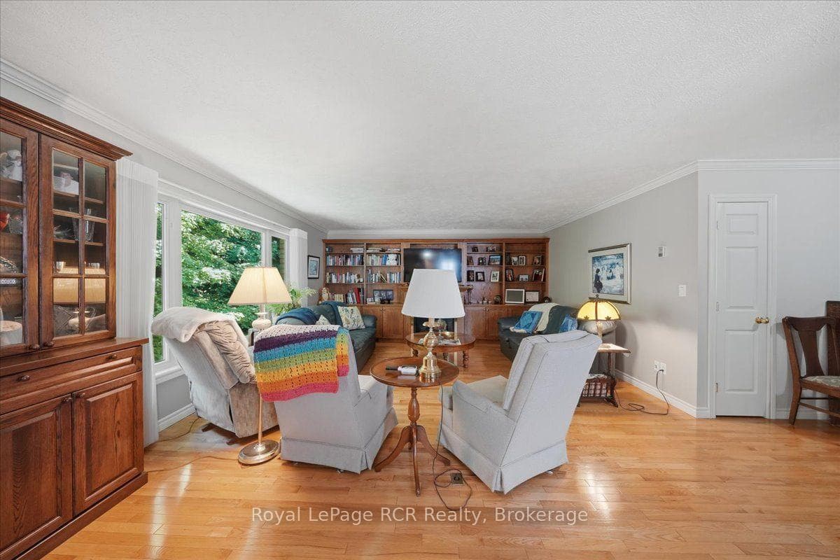 255 2nd Avenue photo 26