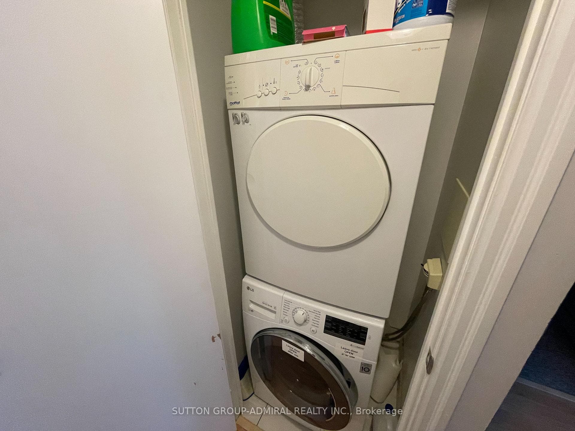 8 Scollard Street Unit 609 photo 12