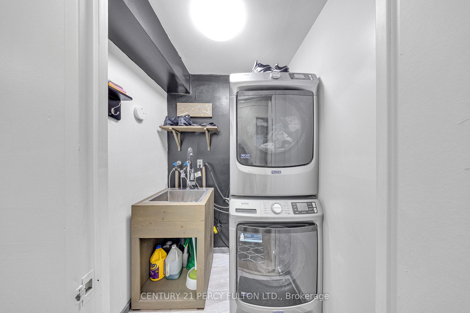 4062 Lawrence Avenue Unit 204 photo 30